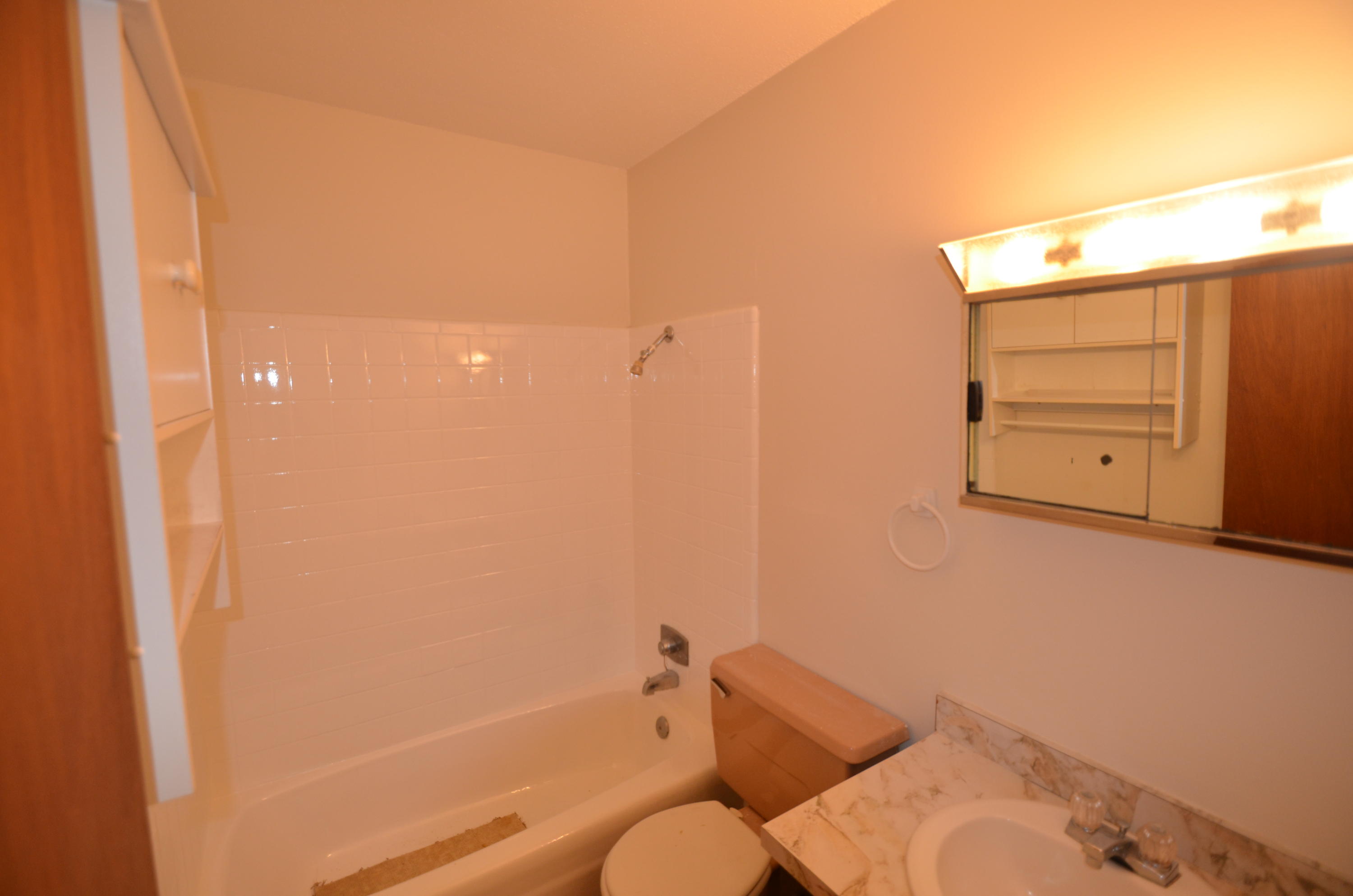 PORT DIXIE COM - Residential Lease