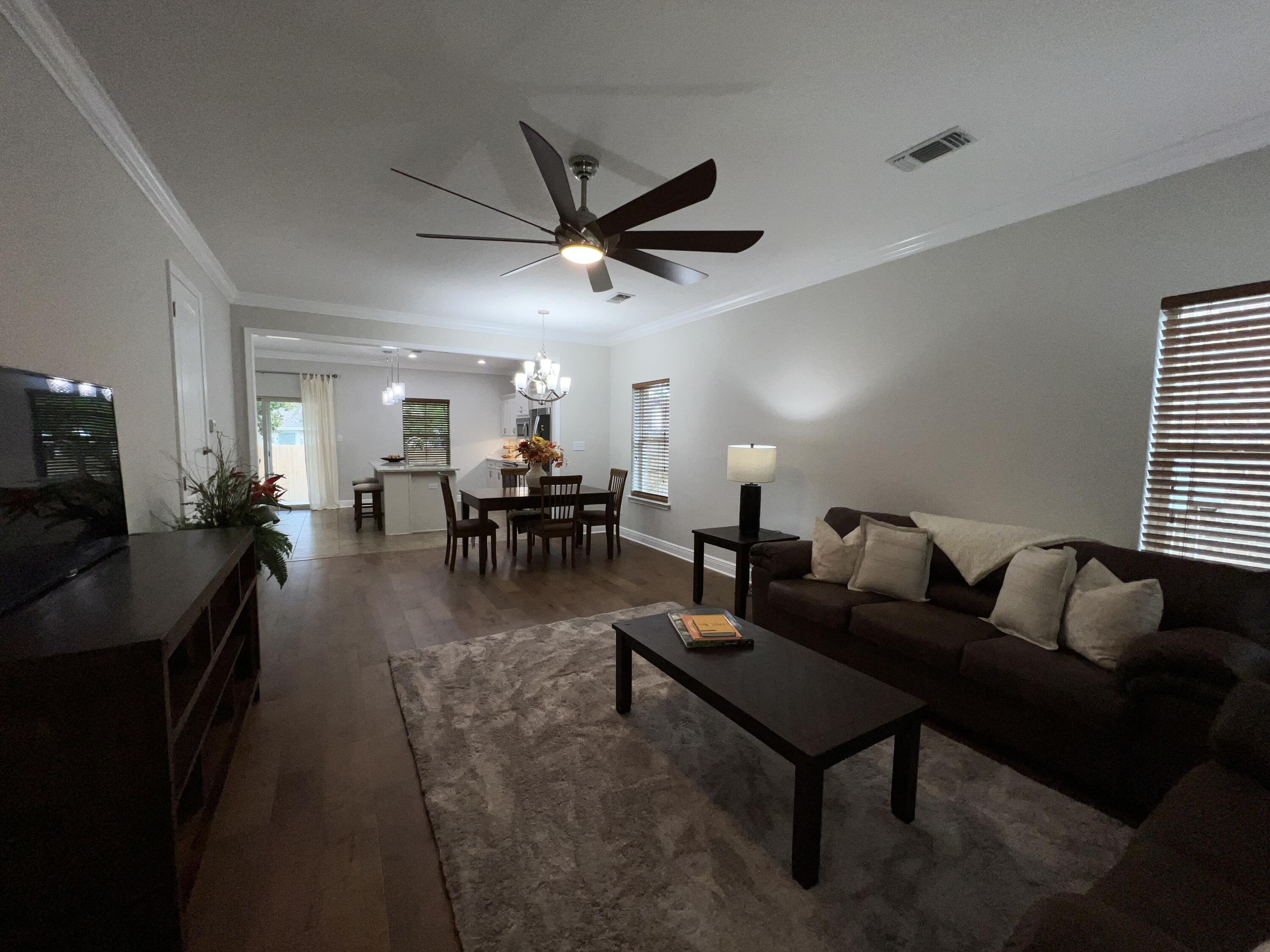 SOUNDSIDE MOORINGS - Residential