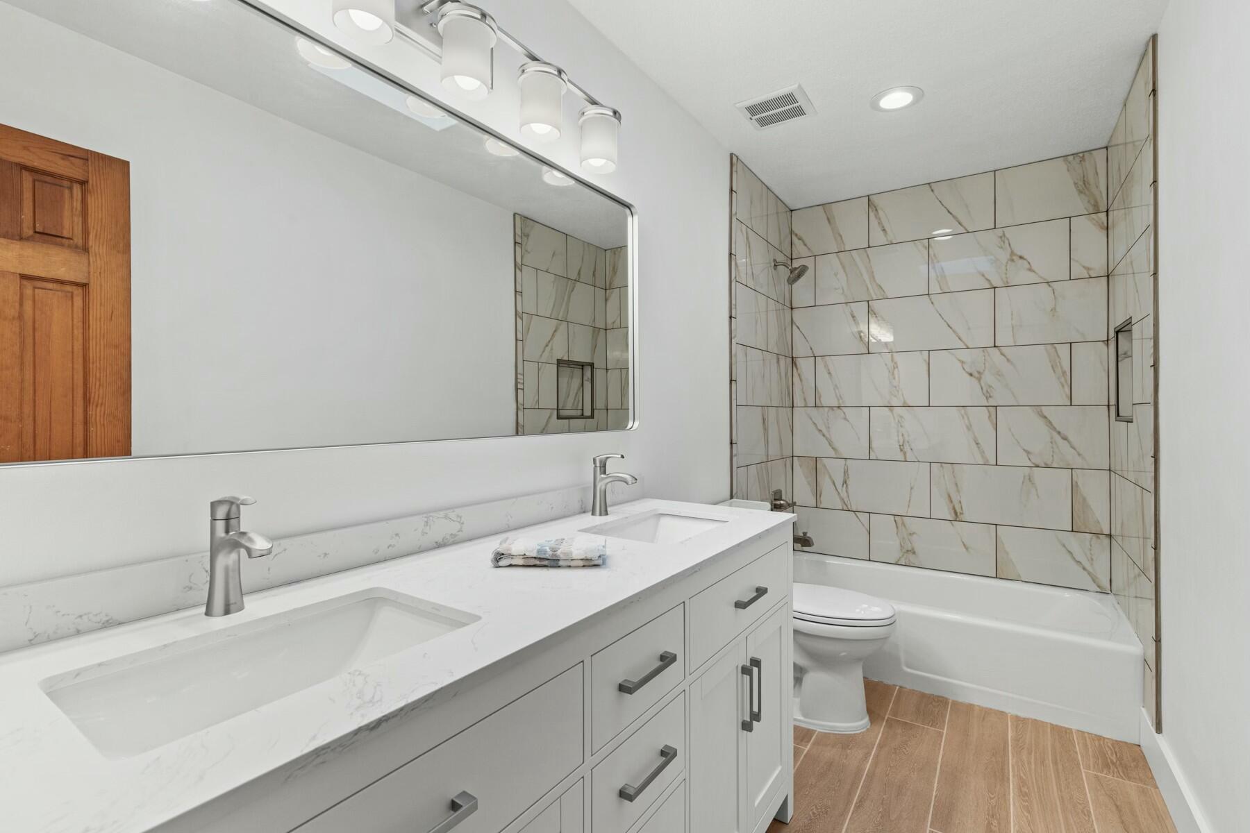 SCOTTSDALE S/D  Lot 12 Blk B - Residential