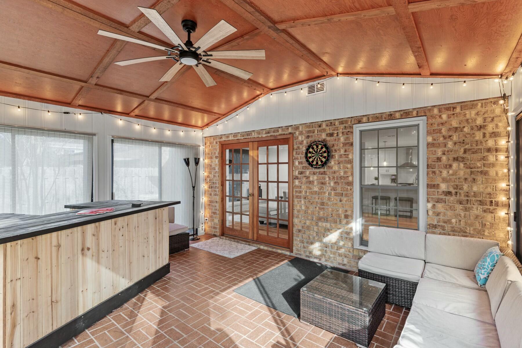 SCOTTSDALE S/D  Lot 12 Blk B - Residential