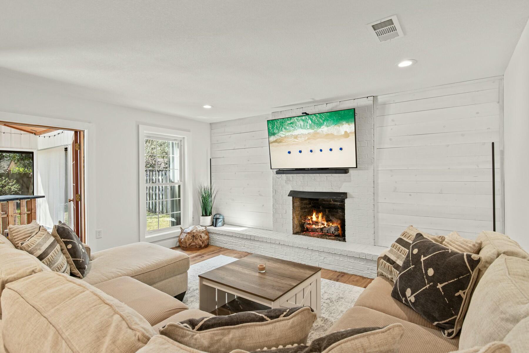 SCOTTSDALE S/D  Lot 12 Blk B - Residential