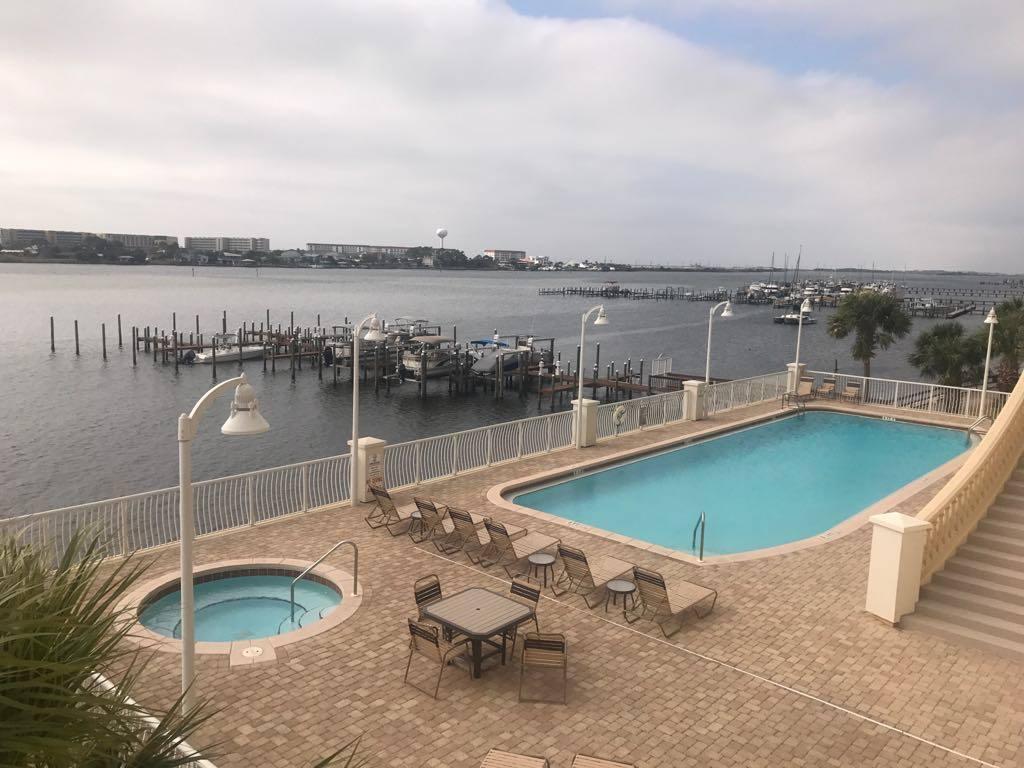 PRESIDIO YACHT CLUB - Residential