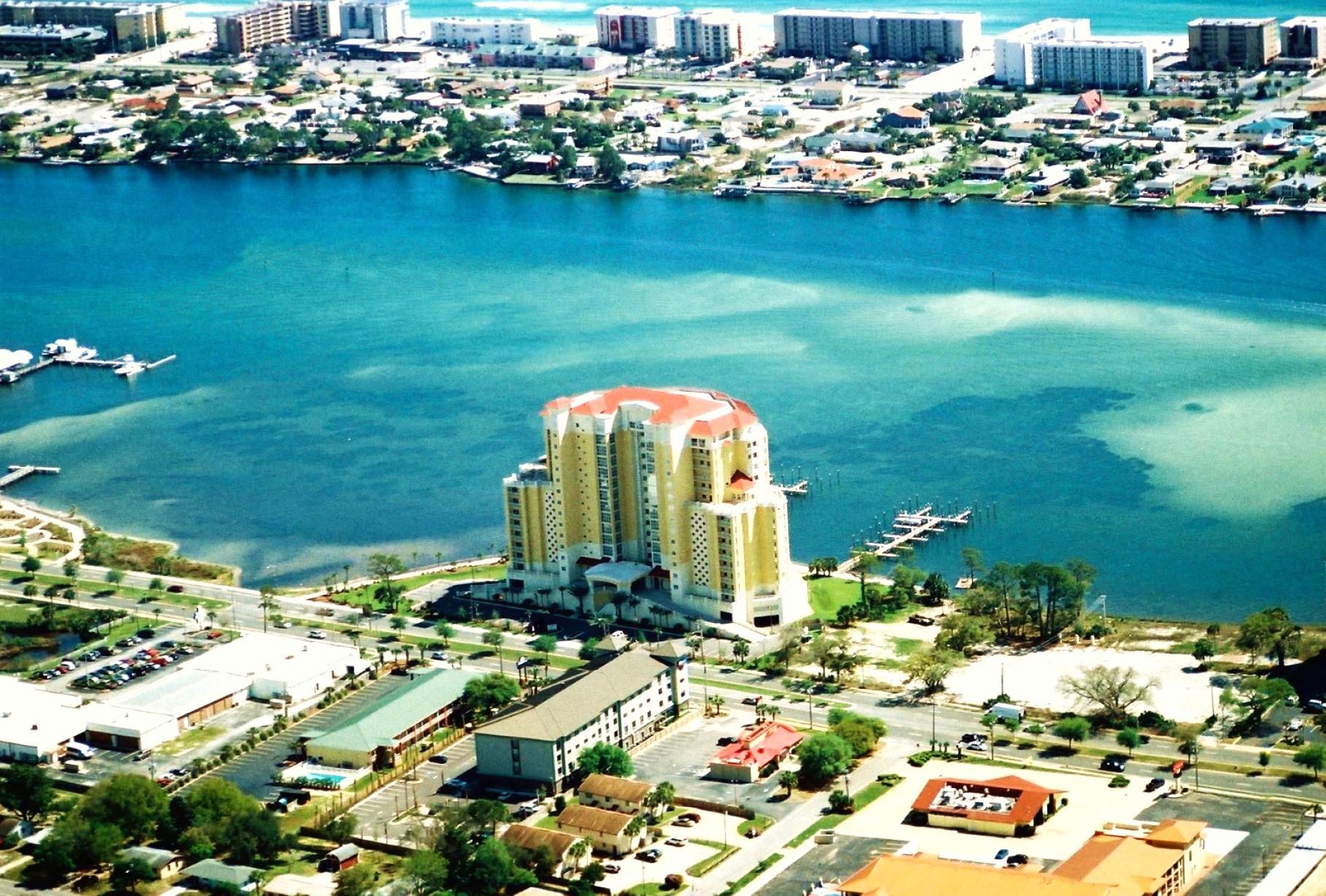 PRESIDIO YACHT CLUB - Residential