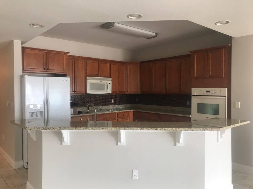 PRESIDIO YACHT CLUB - Residential