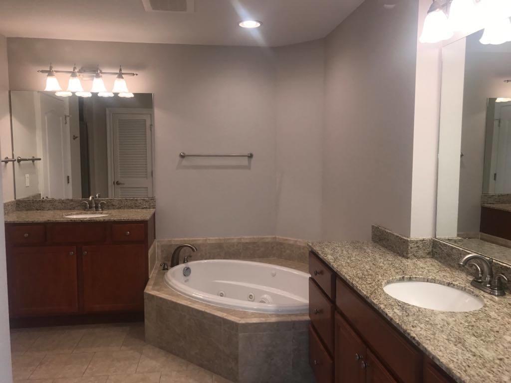 PRESIDIO YACHT CLUB - Residential