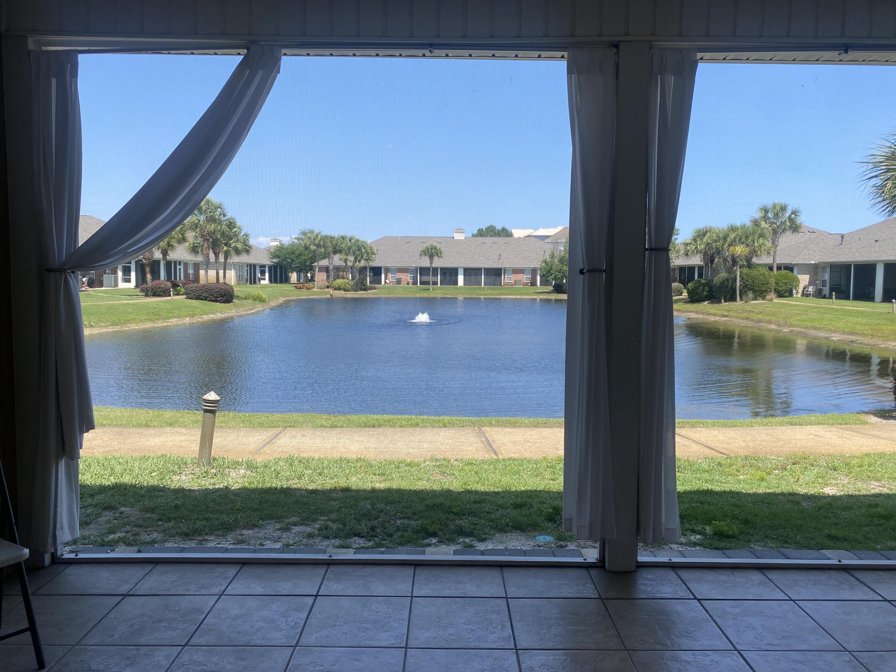 DIAMOND LAKES - Residential