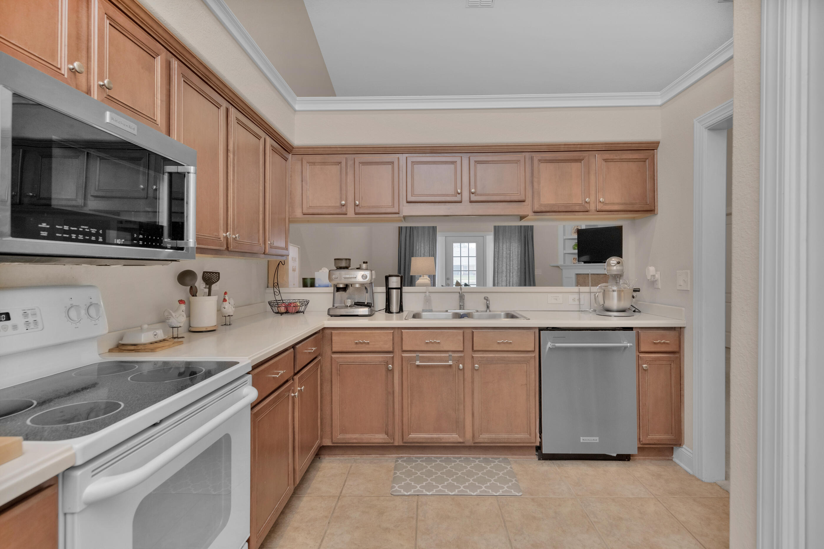 DIAMOND LAKES - Residential