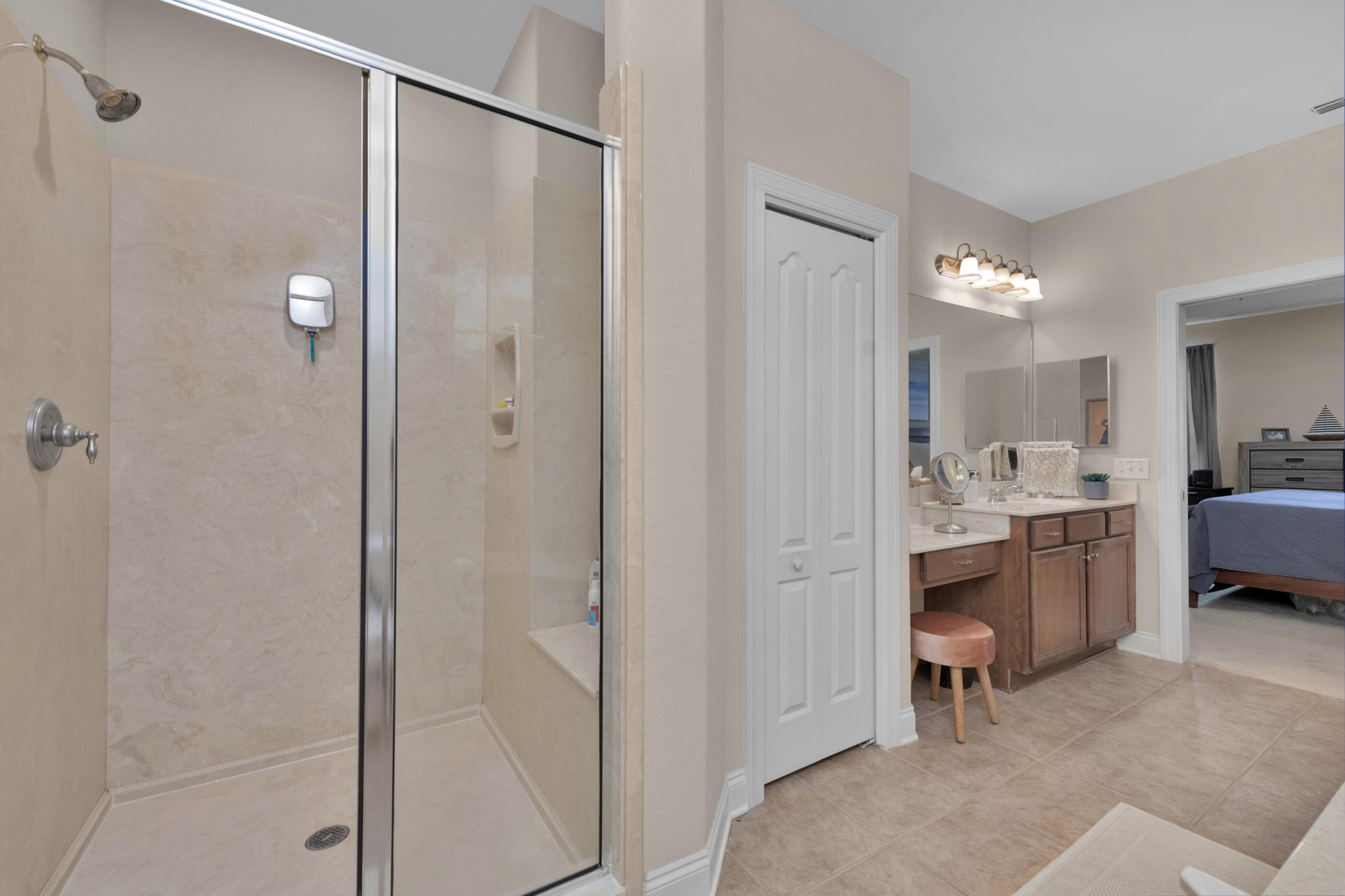 DIAMOND LAKES - Residential