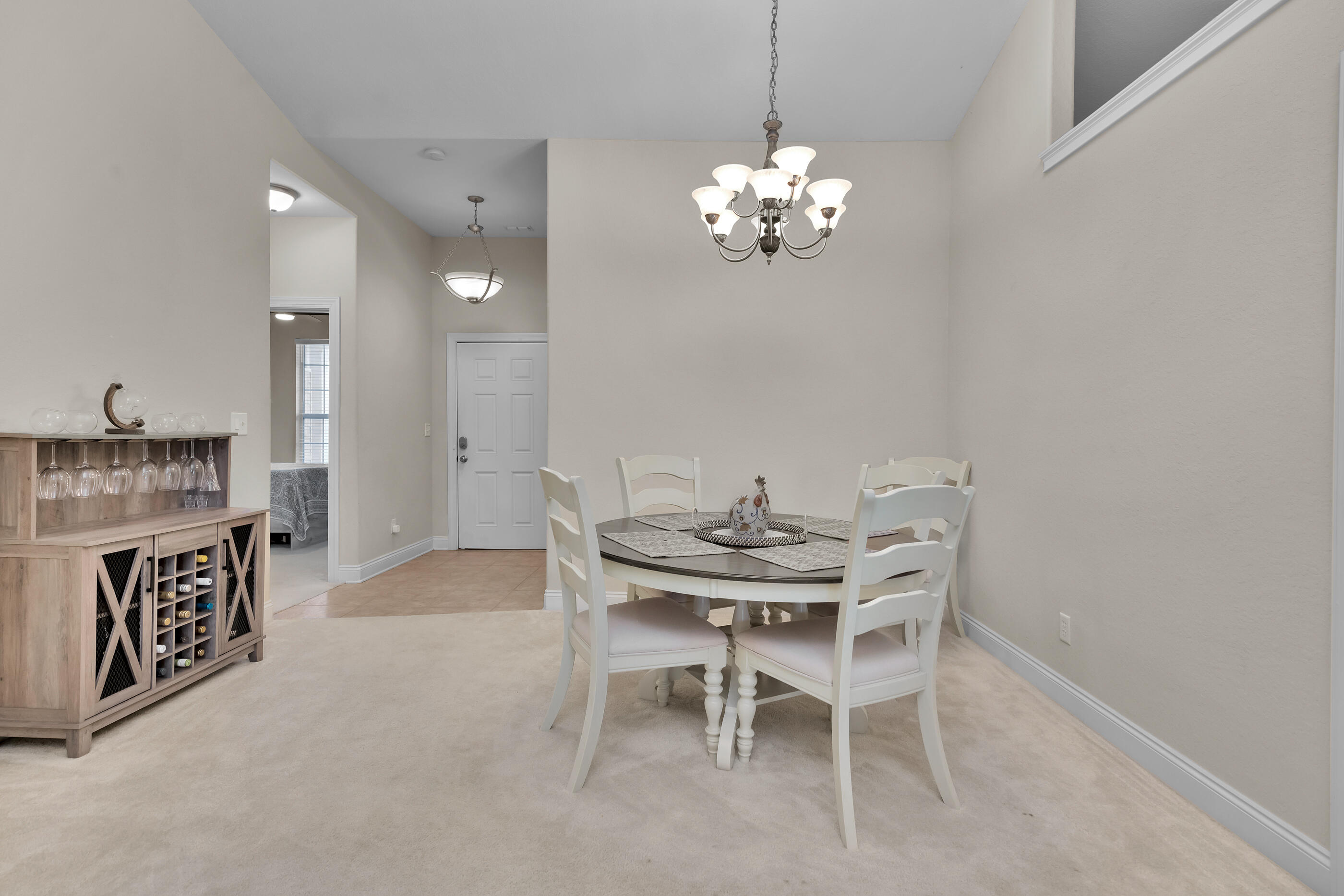 DIAMOND LAKES - Residential