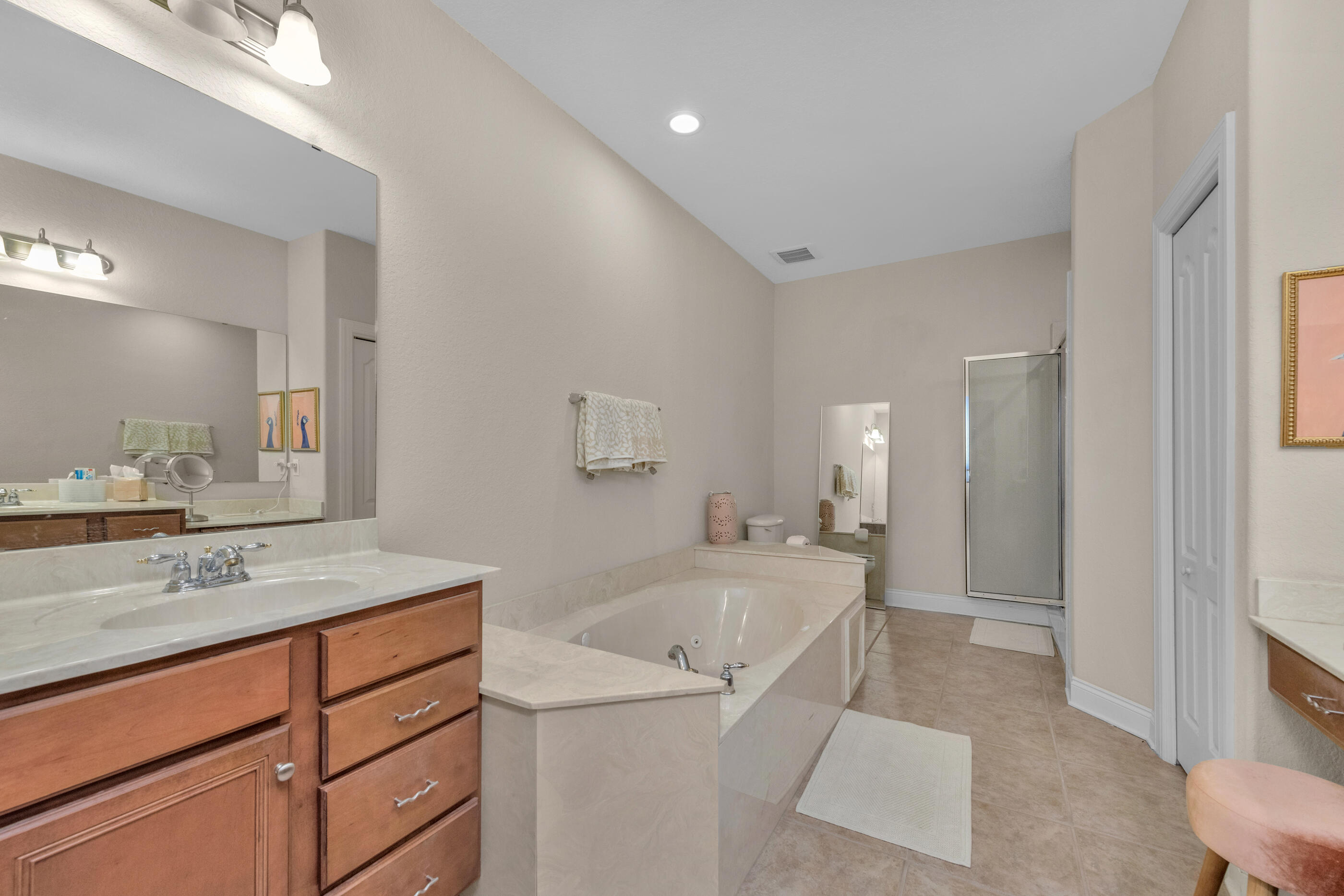 DIAMOND LAKES - Residential