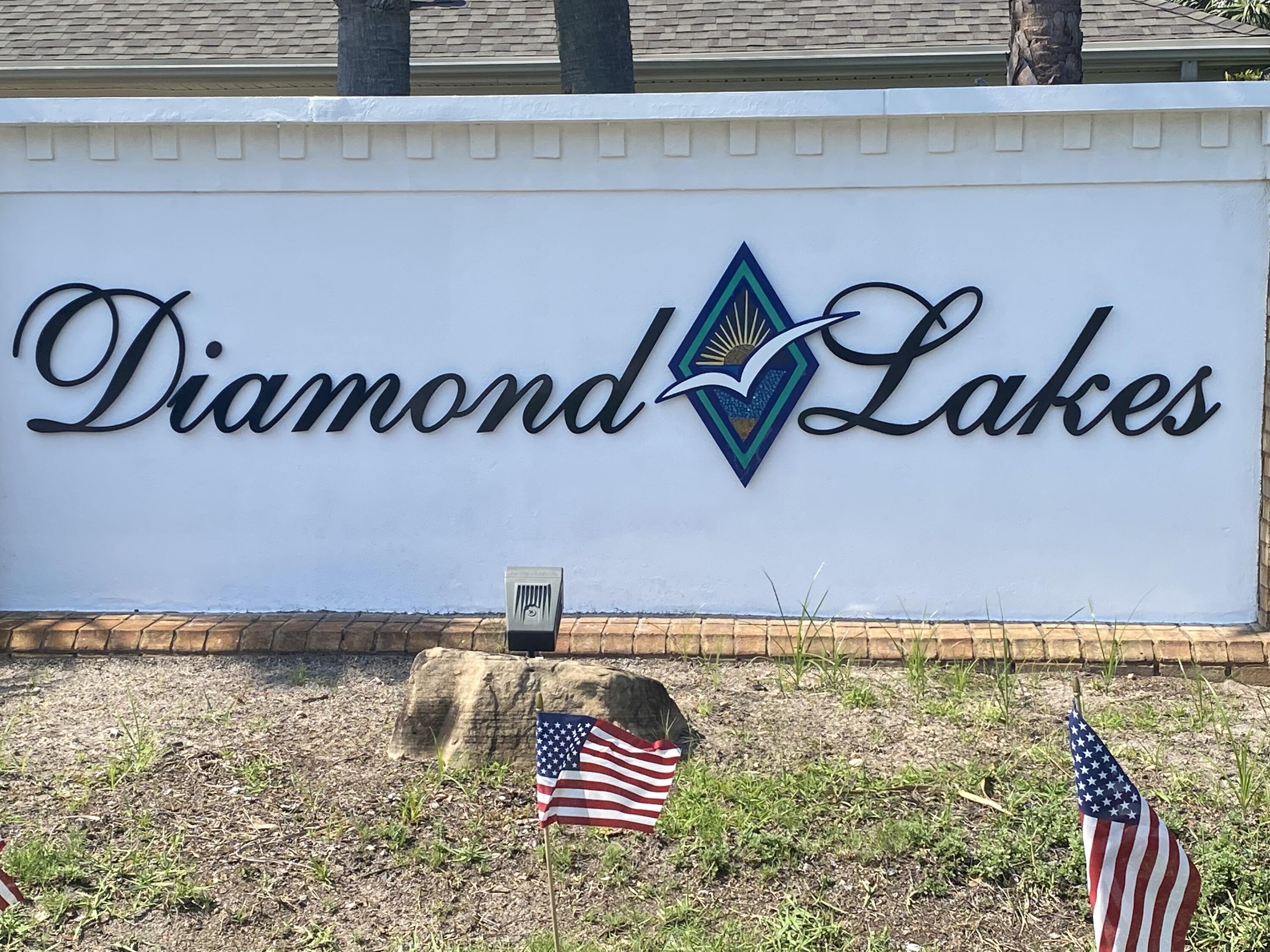 DIAMOND LAKES - Residential