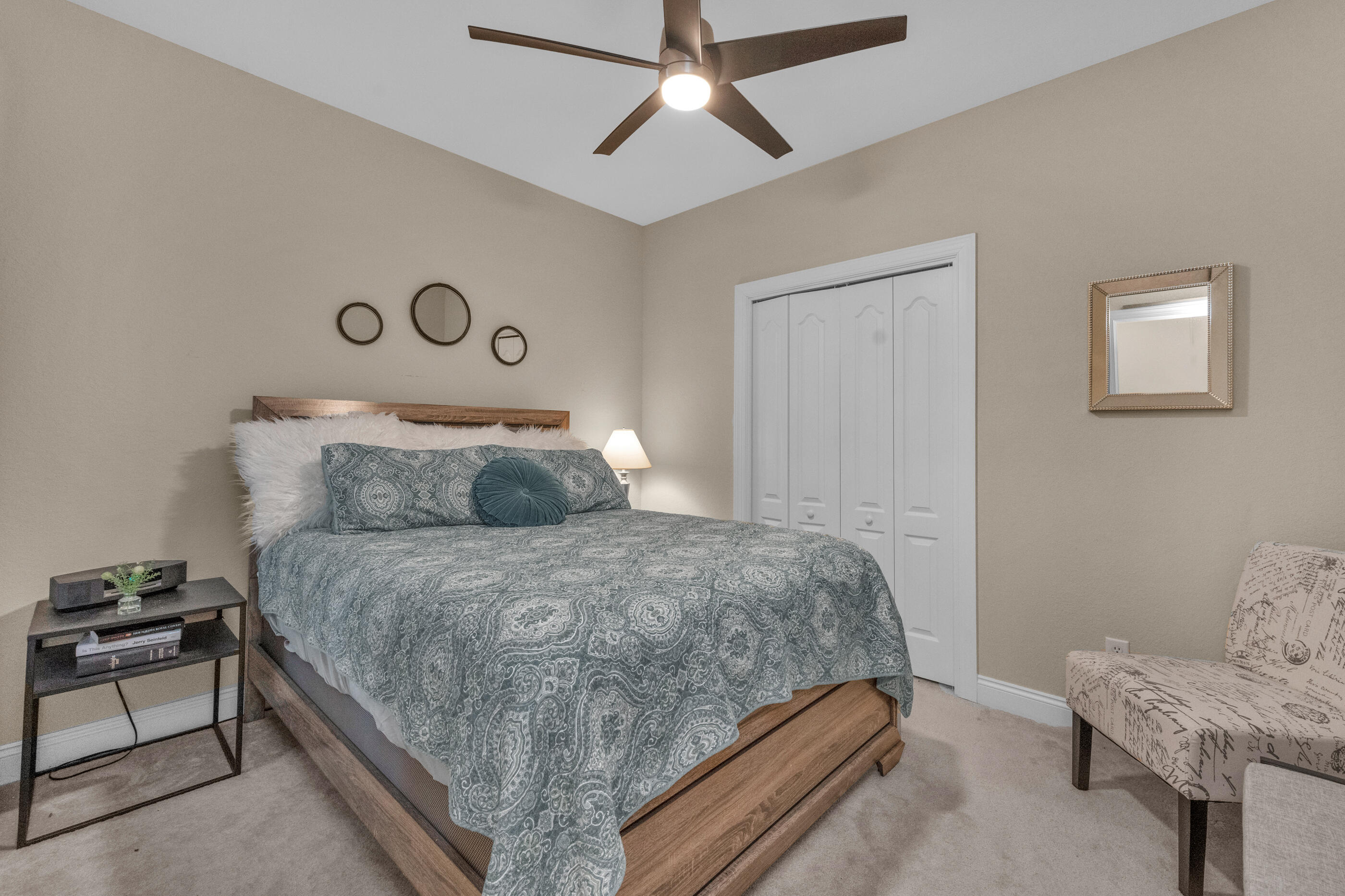 DIAMOND LAKES - Residential