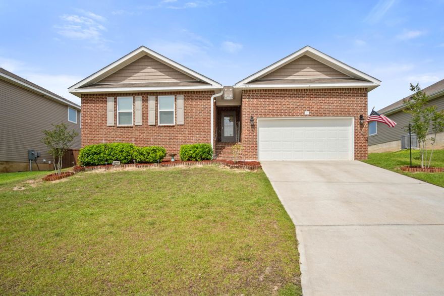 Come walk through this beautiful 4 bedroom home located South of I10! This home features a master suite with a garden tub, separate shower, huge walk in closet, large kitchen with island, stainless steel appliances, and fully fenced backyard! Schedule a showing today!