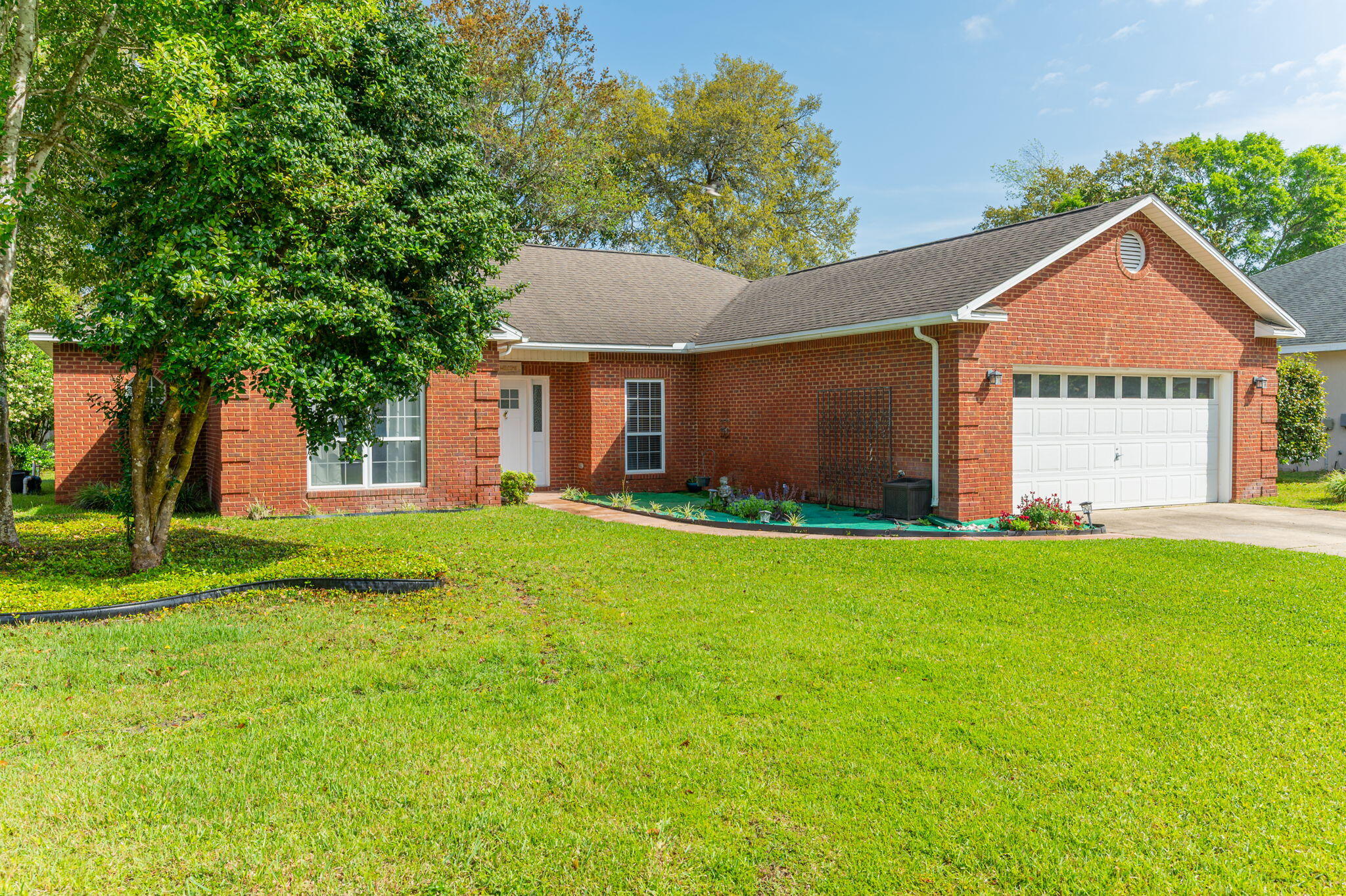 MAGNOLIA FOREST S/D - Residential Lease