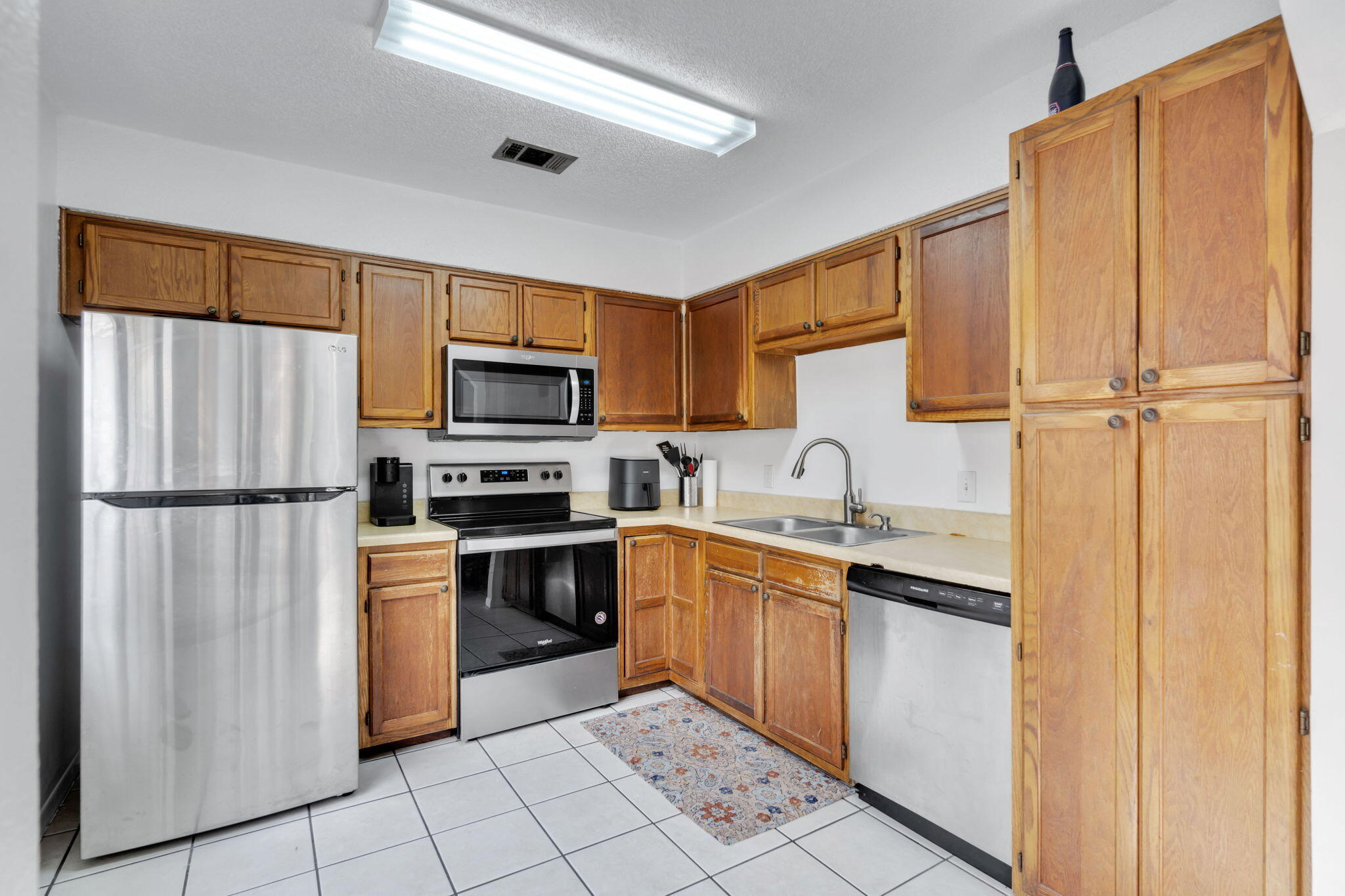 HIDDEN TRAILS PH 1 - Residential