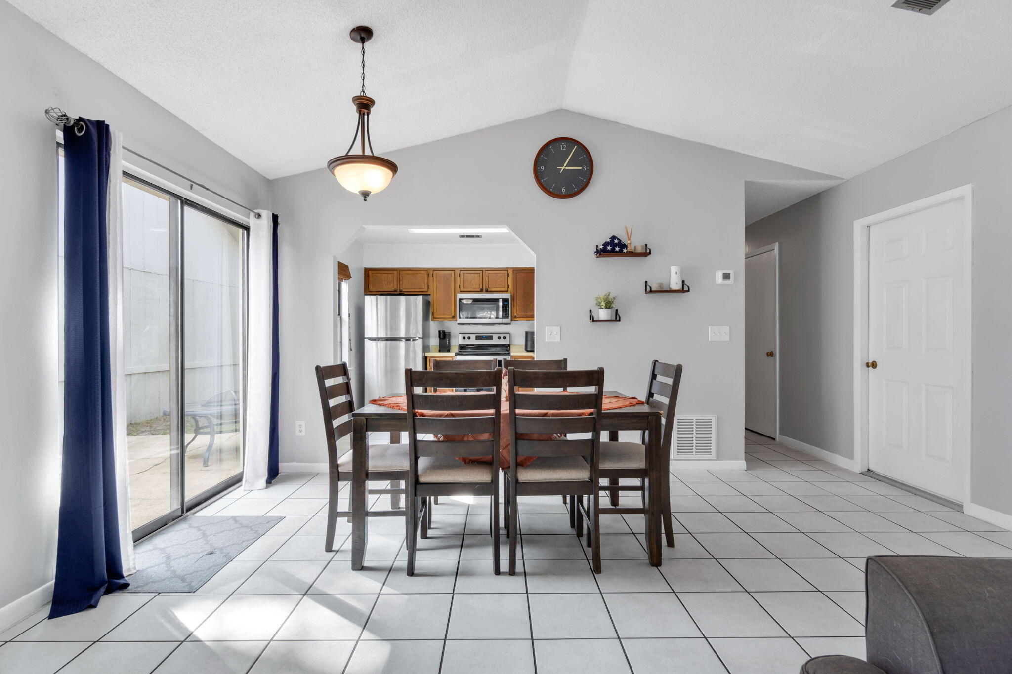 HIDDEN TRAILS PH 1 - Residential