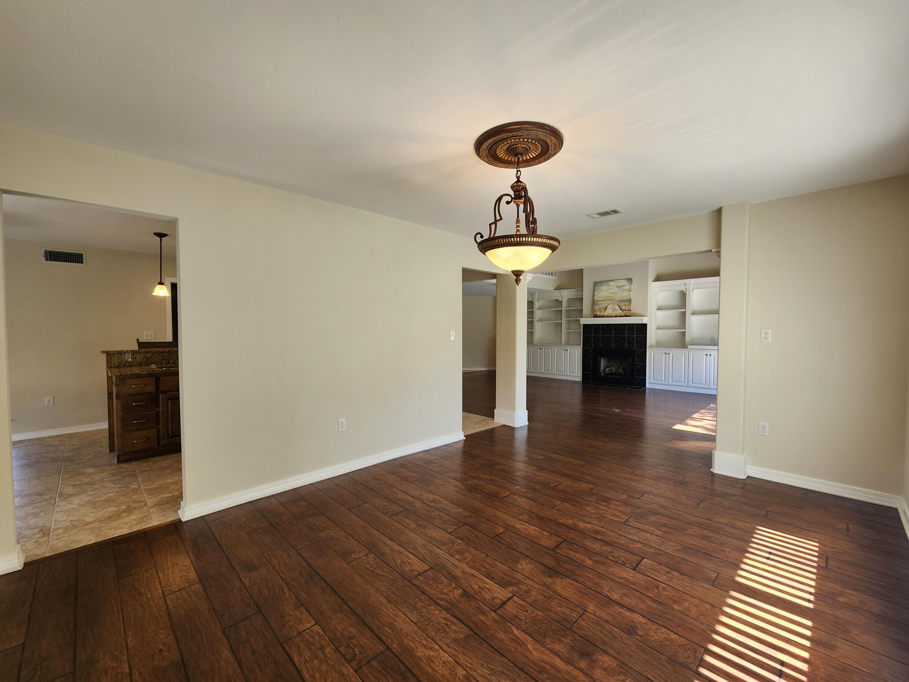 SHALIMAR POINTE S/D - Residential Lease