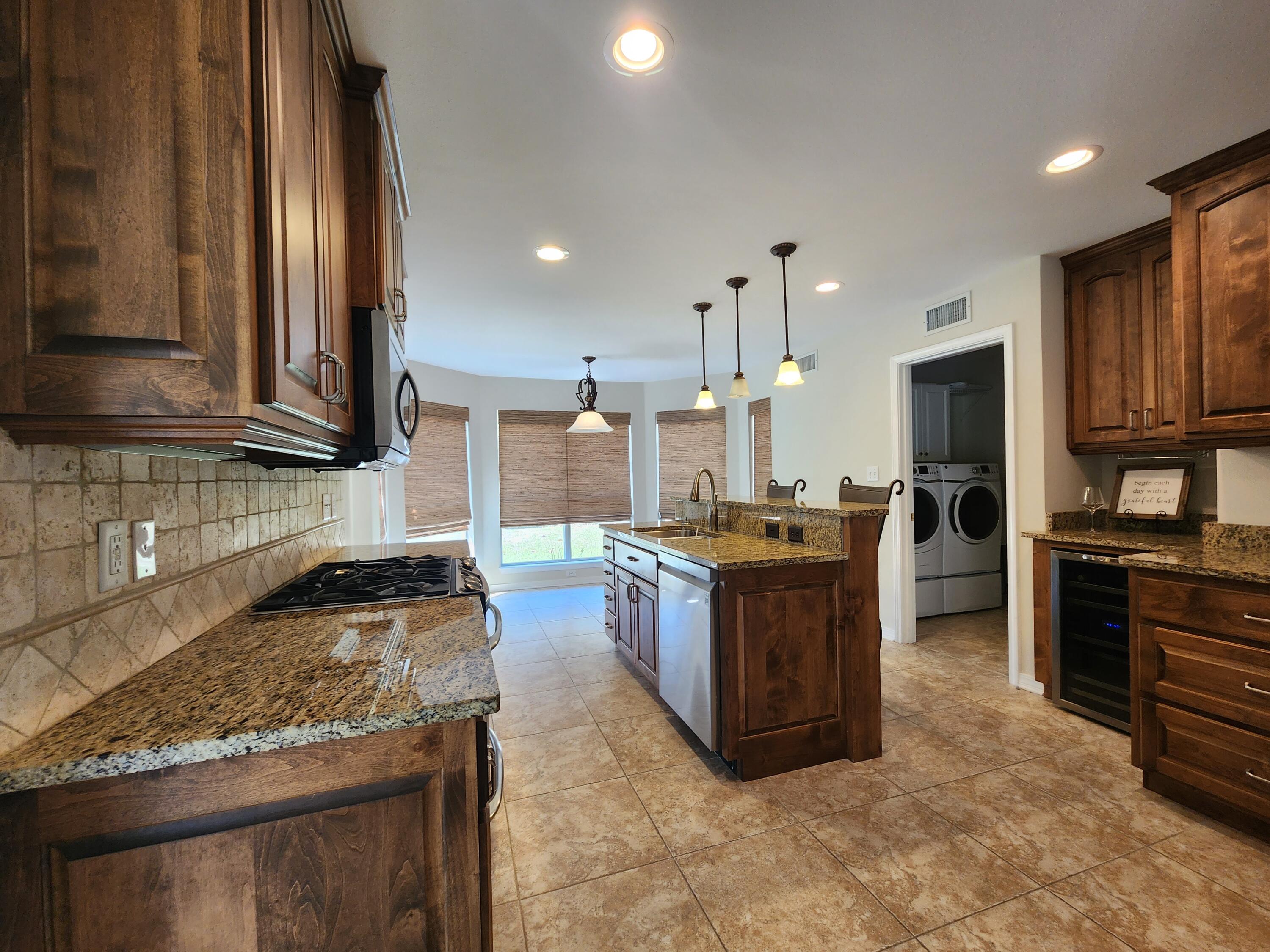 SHALIMAR POINTE S/D - Residential Lease