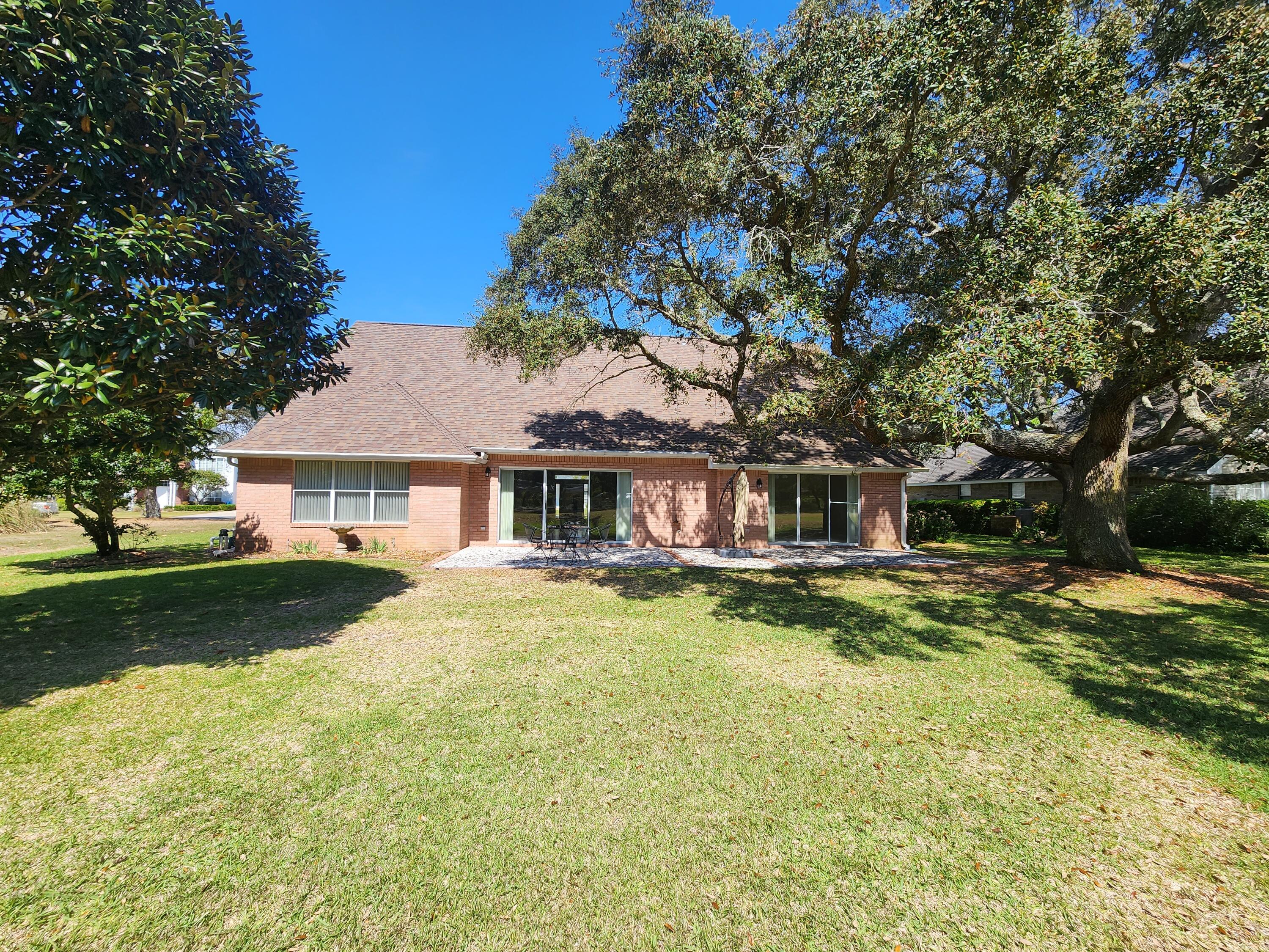 SHALIMAR POINTE S/D - Residential Lease