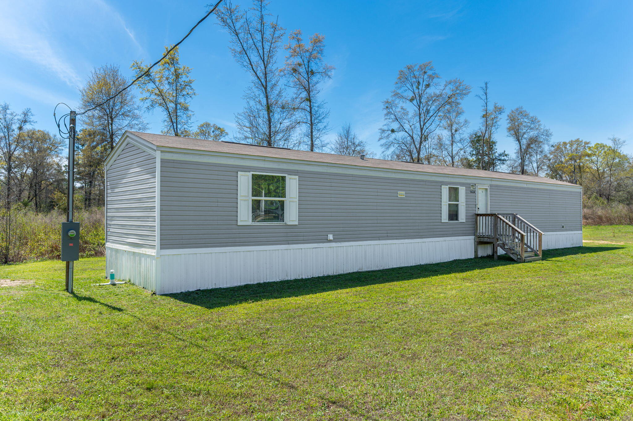 1424 E F Sanford Road