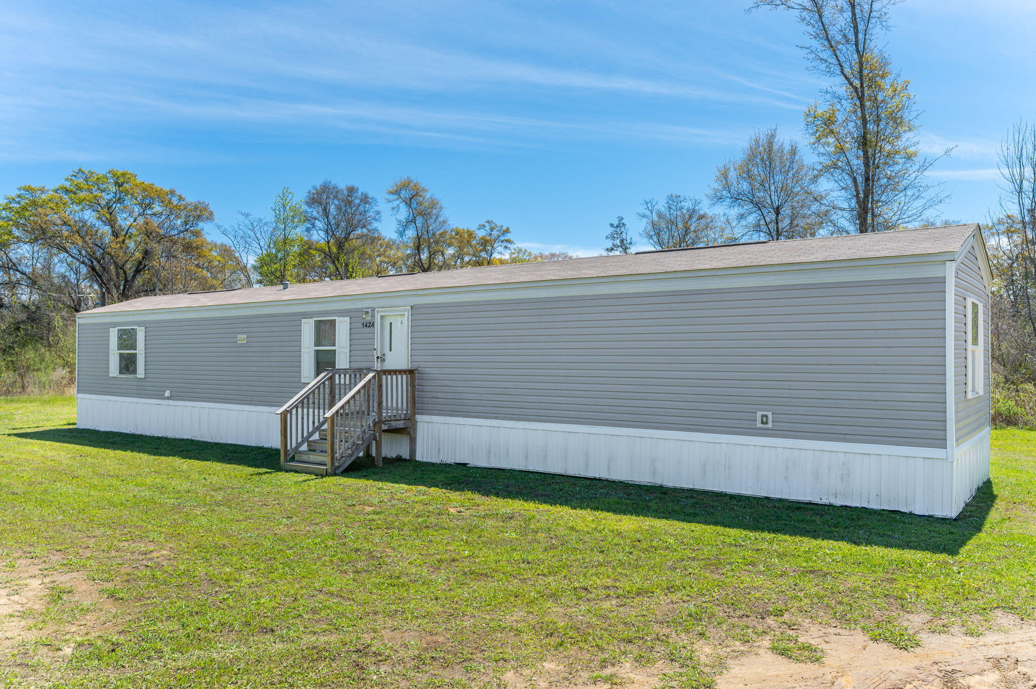 1424 E F Sanford Road