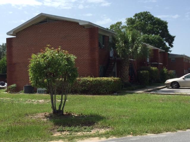 12 Unit apartment complex, 4 two bedroom units and 8 one bedroom units generating gross income of $80k annually