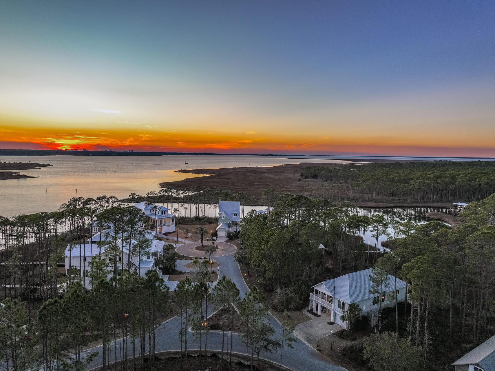 CESSNA LANDING - Residential