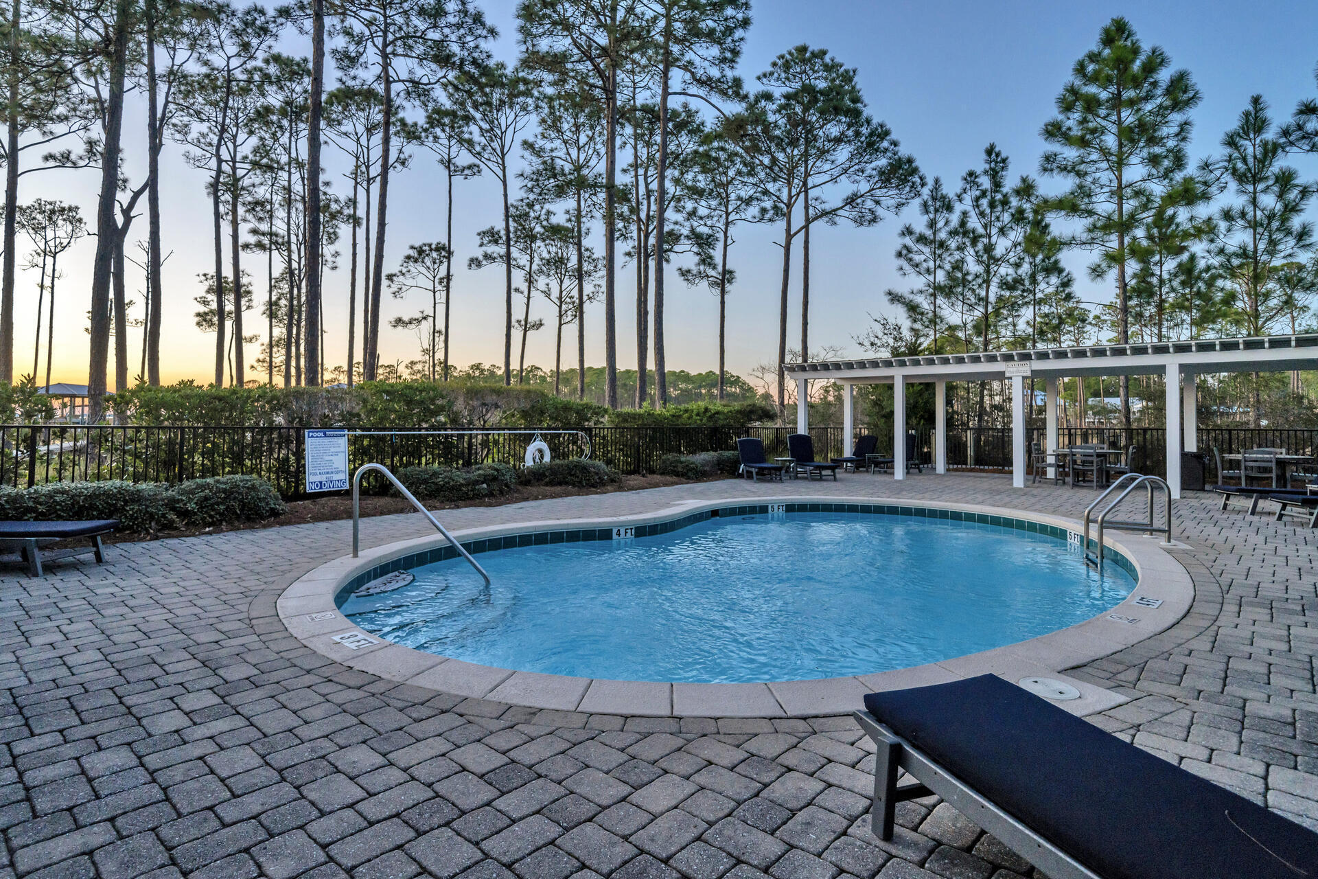 CESSNA LANDING - Residential