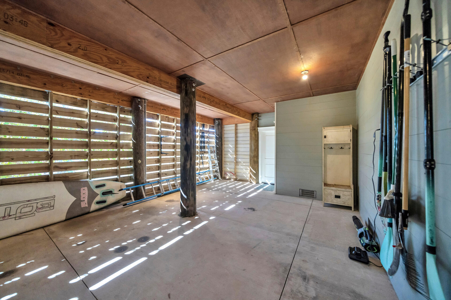 CESSNA LANDING - Residential