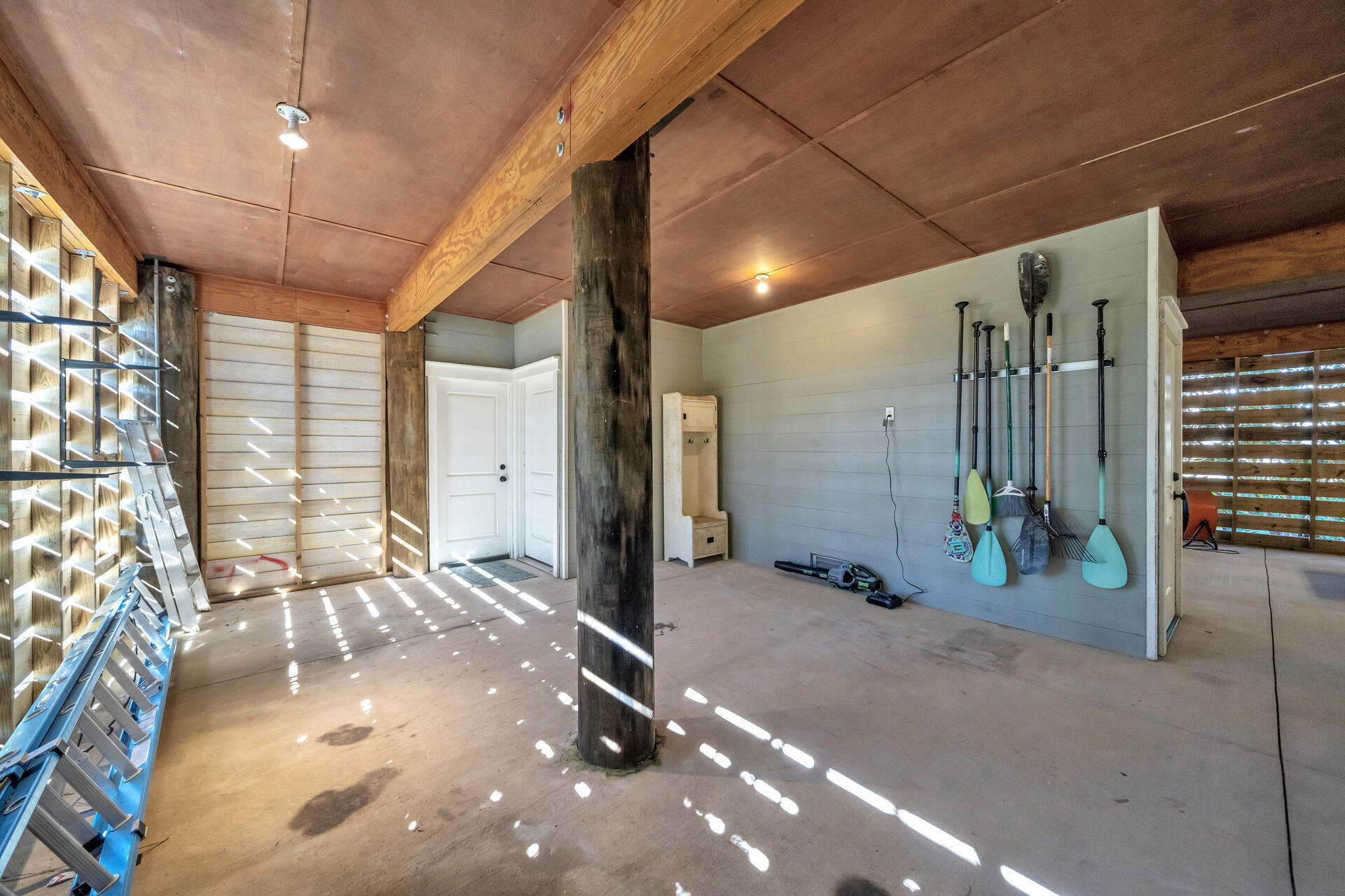 CESSNA LANDING - Residential