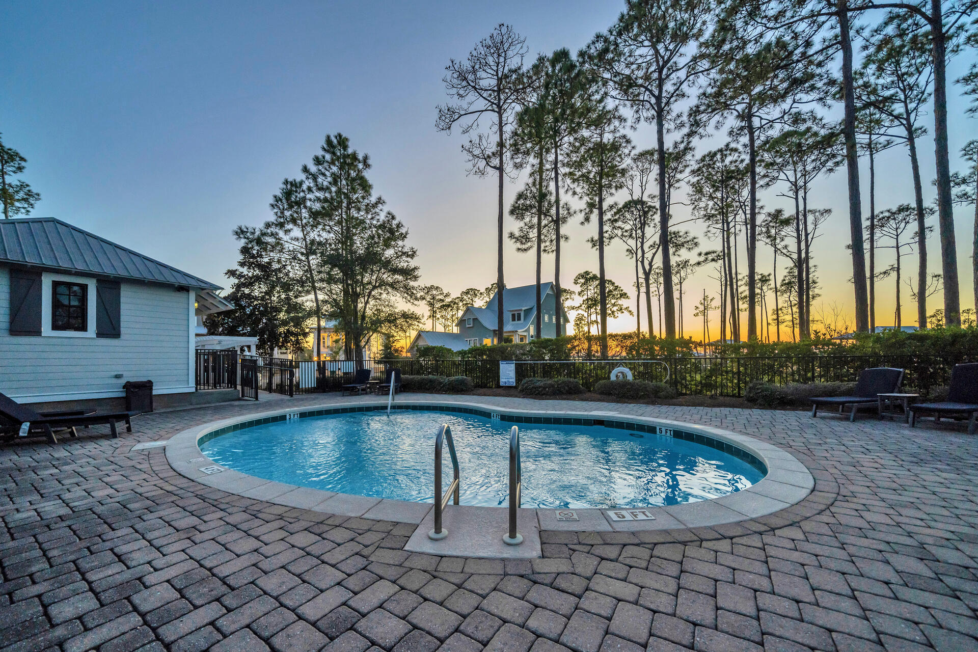 CESSNA LANDING - Residential