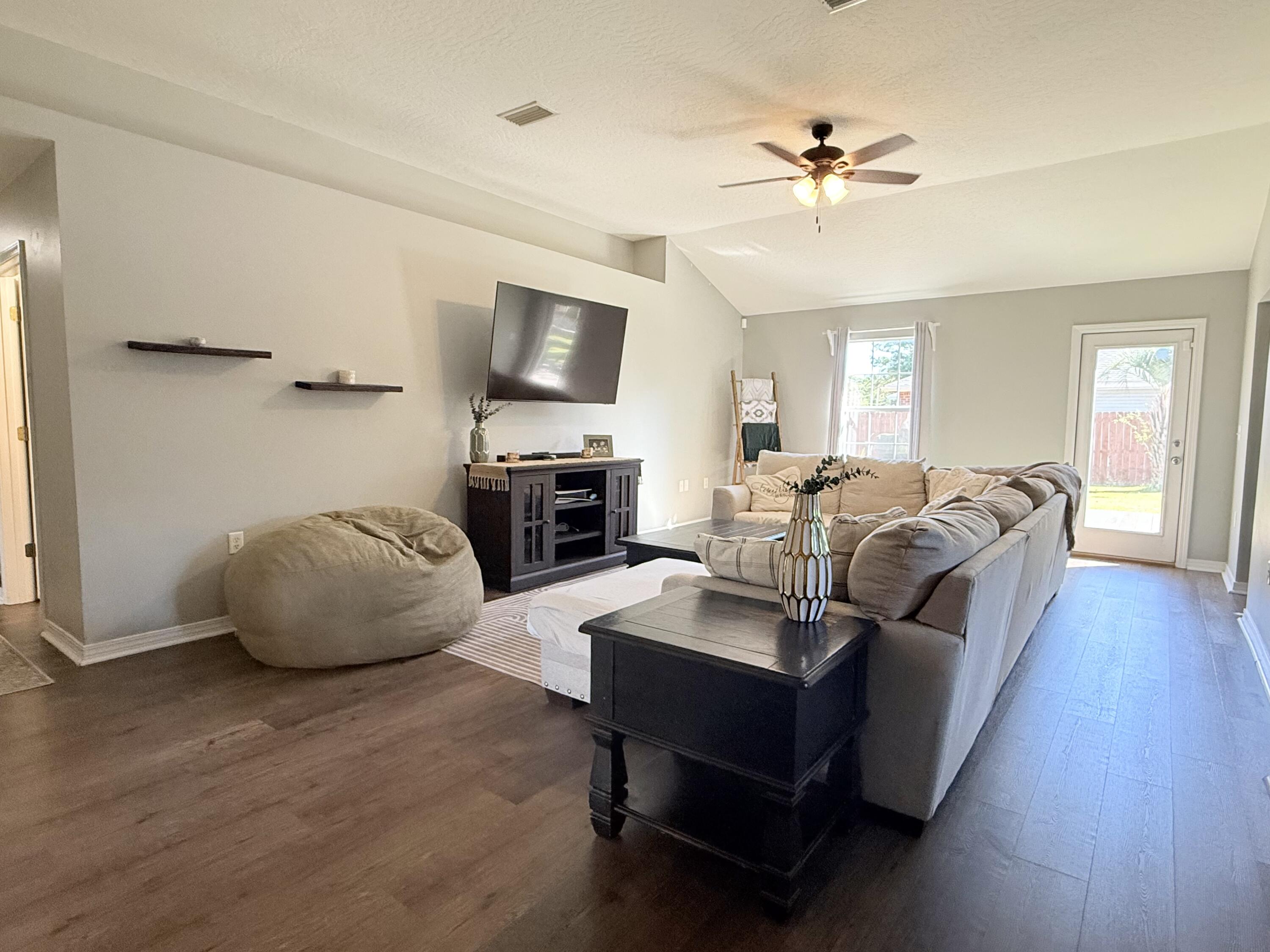 Navarre 2nd Add - Residential Lease