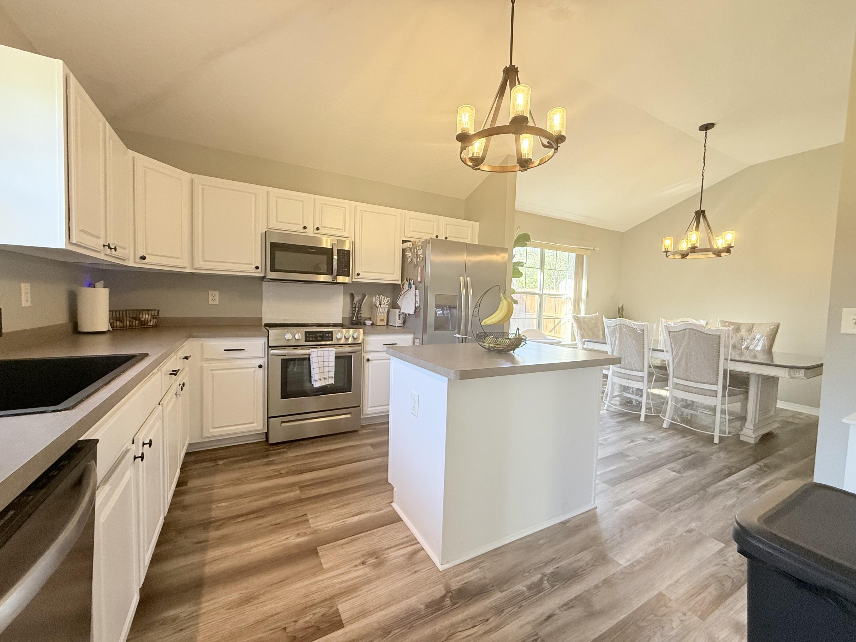 Navarre 2nd Add - Residential Lease
