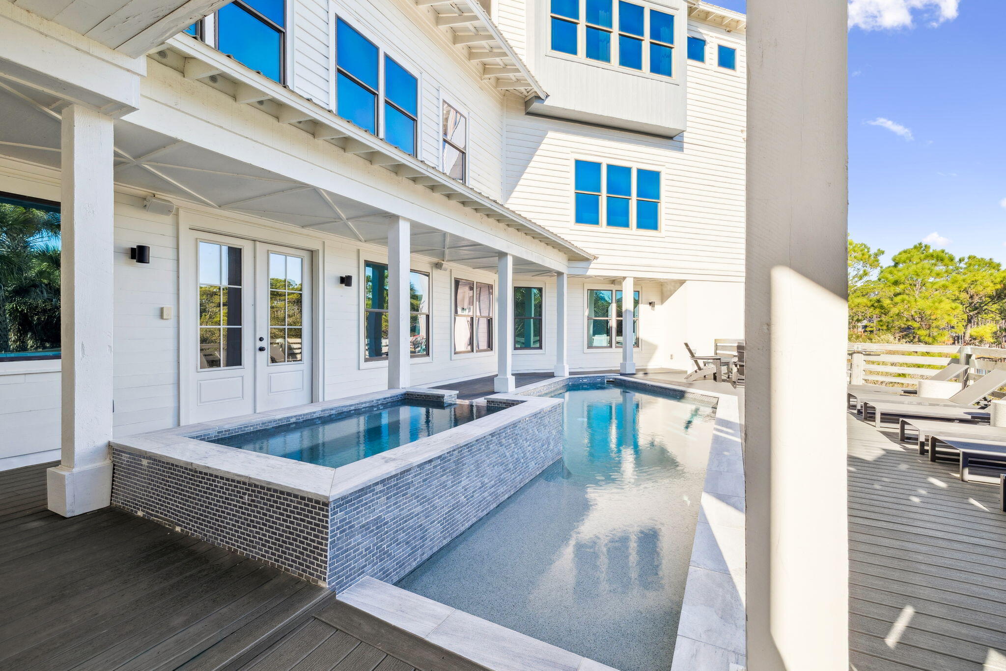 SECLUSION DUNES - Residential