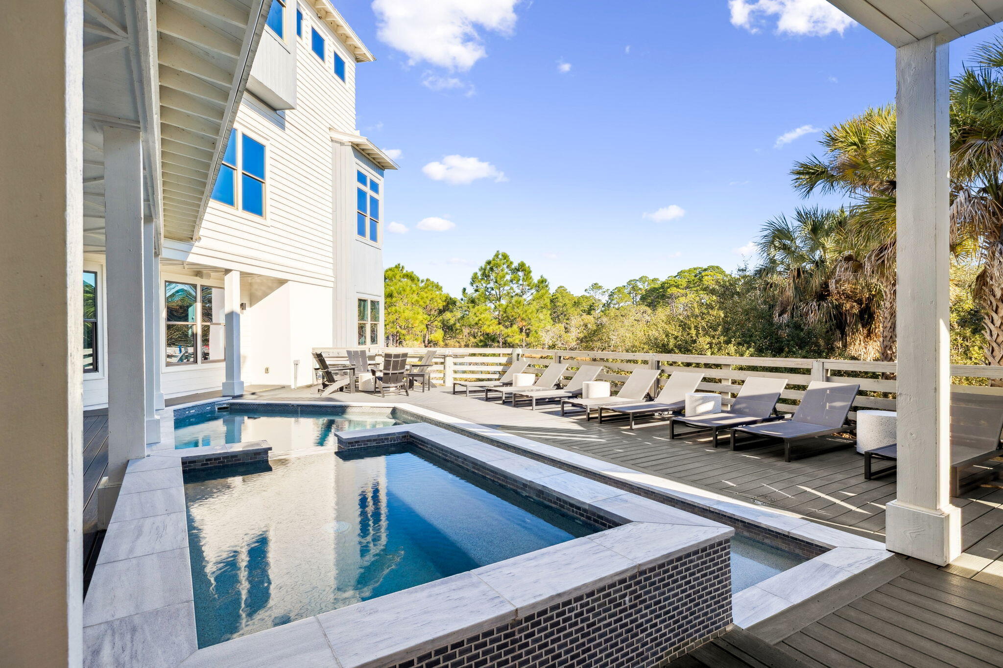 SECLUSION DUNES - Residential