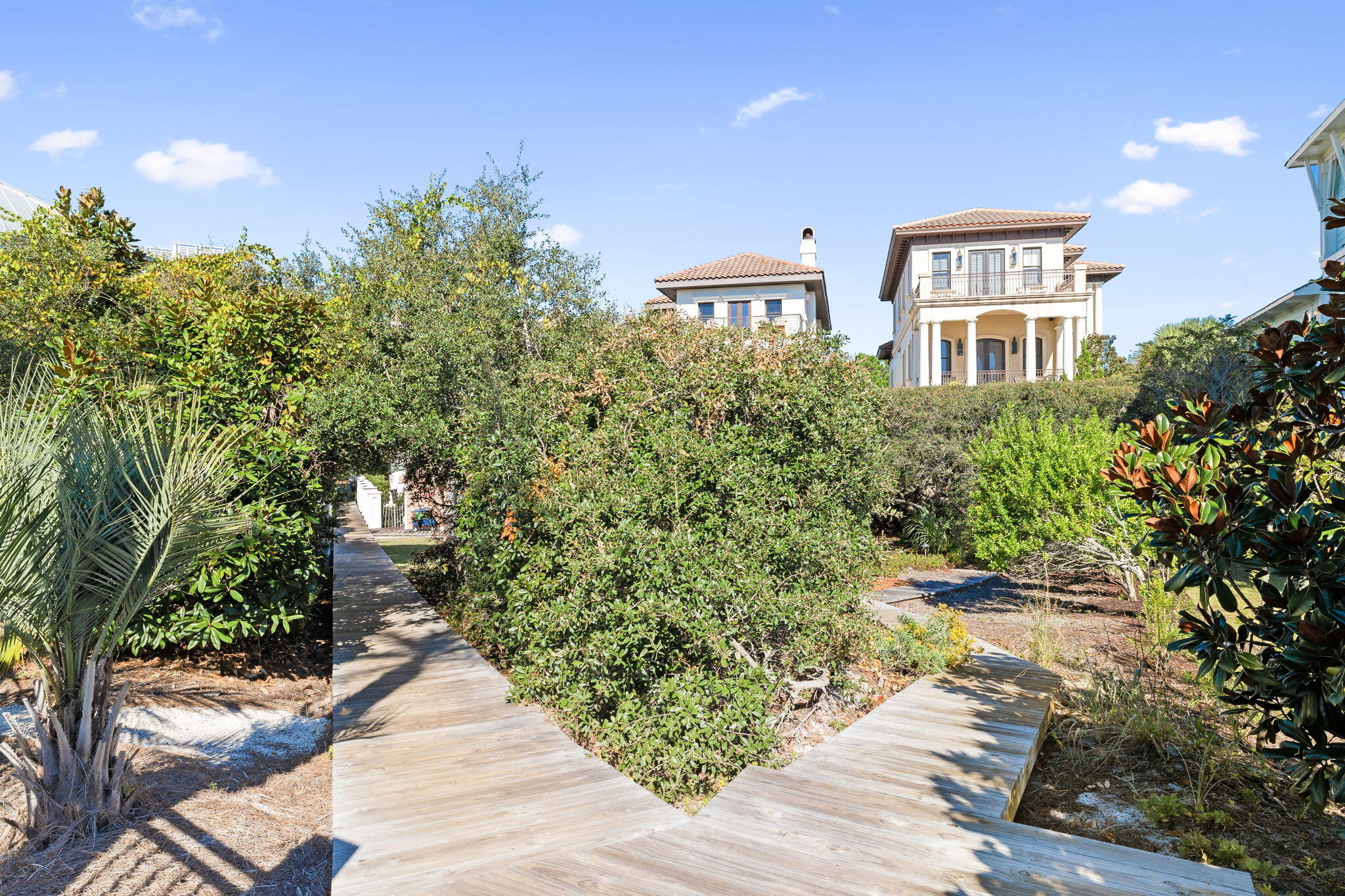 SECLUSION DUNES - Residential