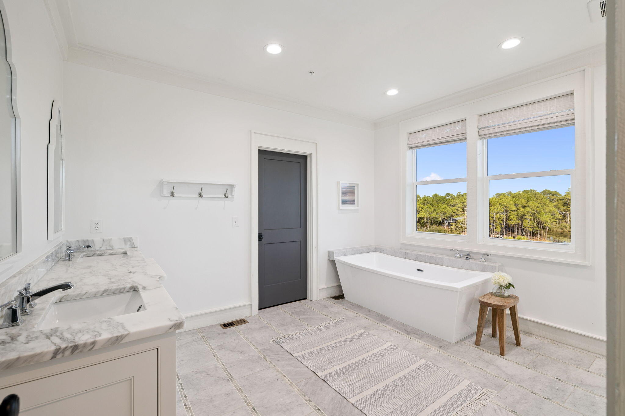 SECLUSION DUNES - Residential