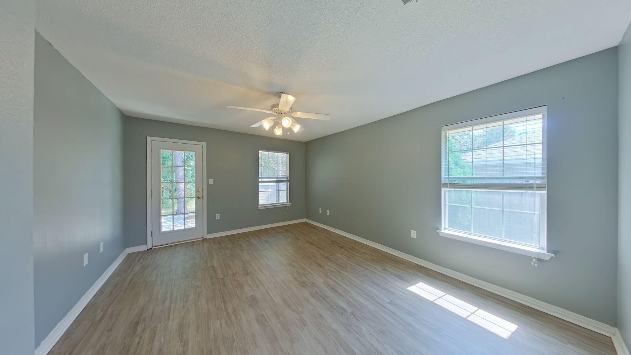 HAMPTON RIDGE ESTATES - Residential