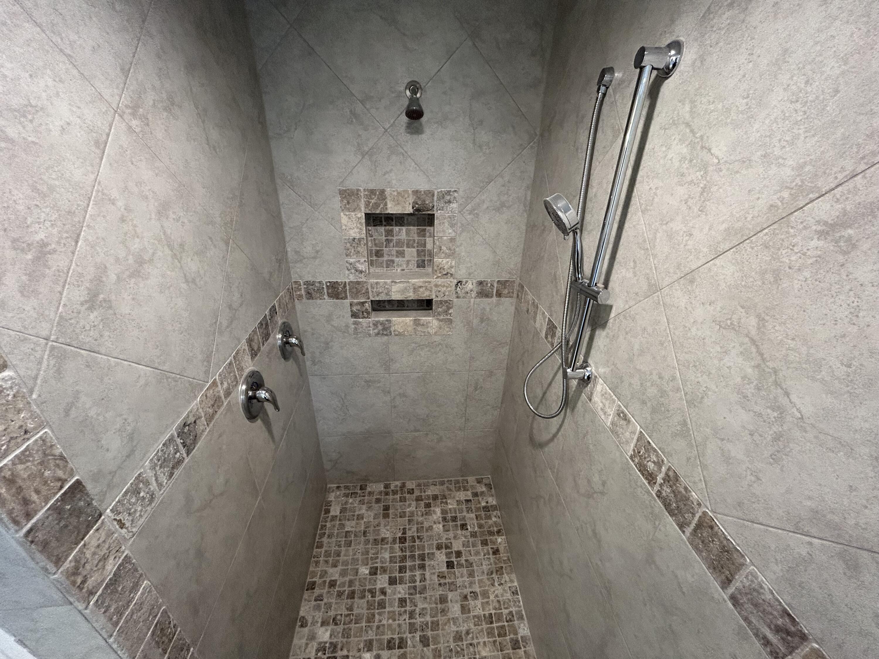 CREETS LANDING - Residential