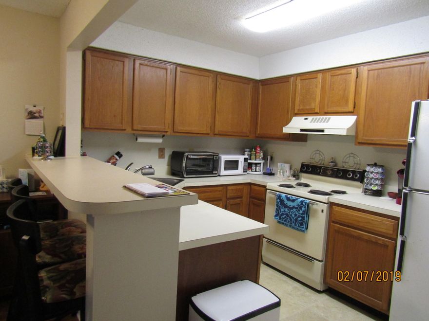 You can live the resort lifestyle at an affordable price! Bluewater Bay offers golf, pools (for an additional fee), walking paths, and so much more. This 2 bedroom condo lives large and offers a private screened patio. The open concept floor plan offers light and bright living. Don't miss this opportunity because this one won't last!