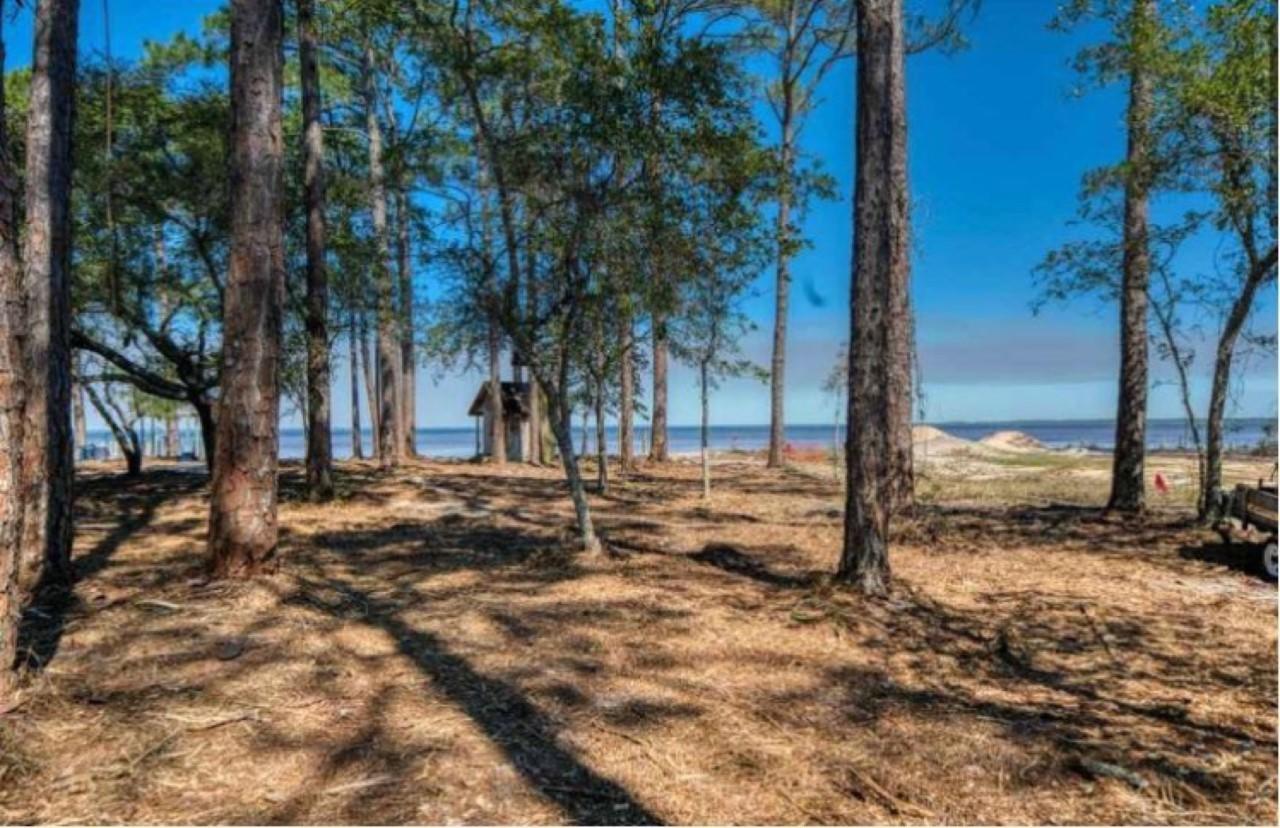 HEWETT BAYOU - Residential