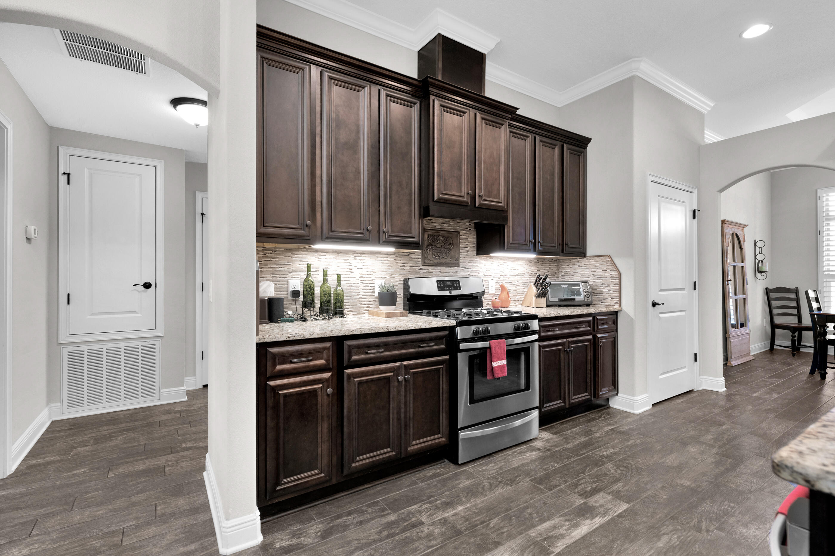 WHISPERING PINES - Residential