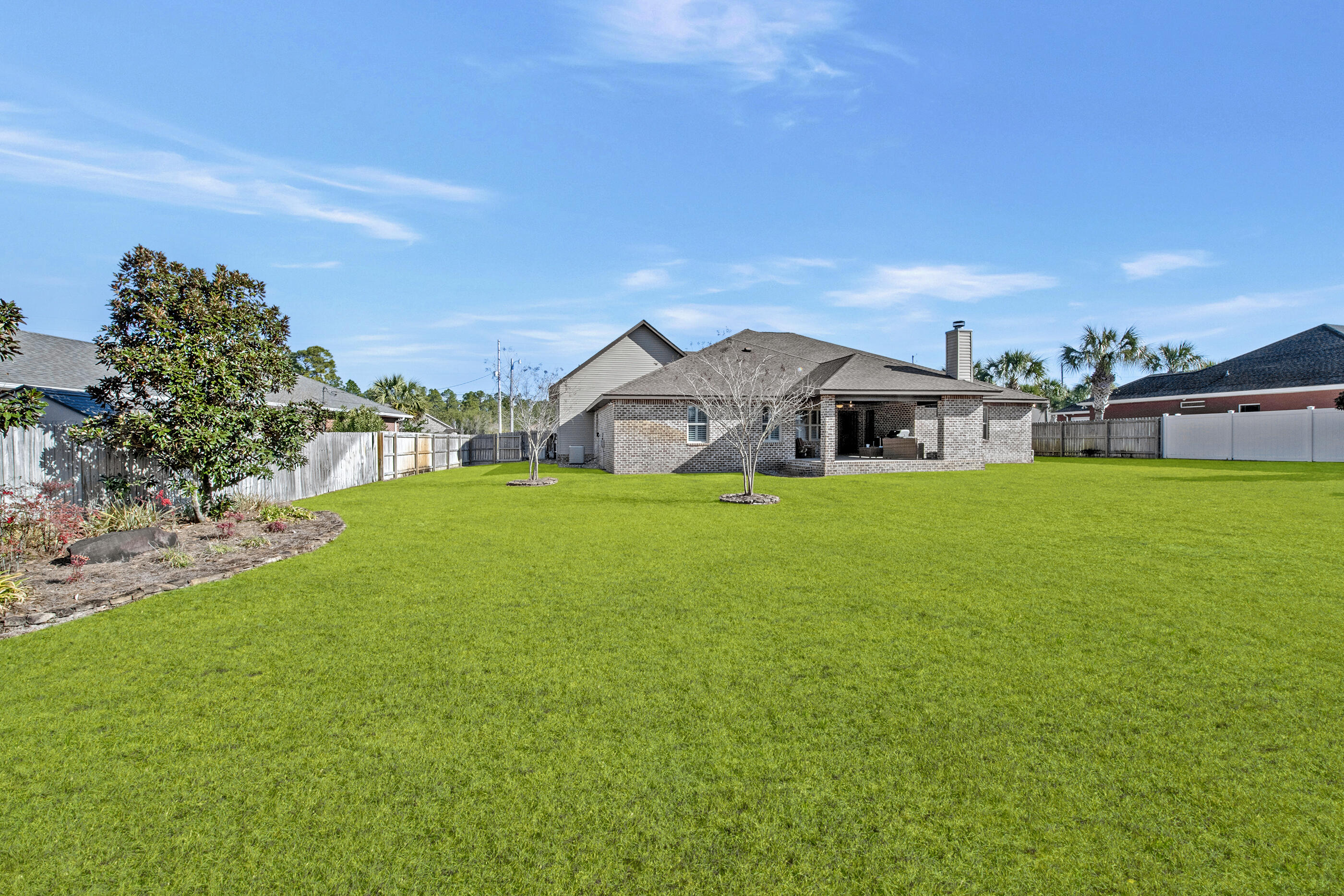 WHISPERING PINES - Residential