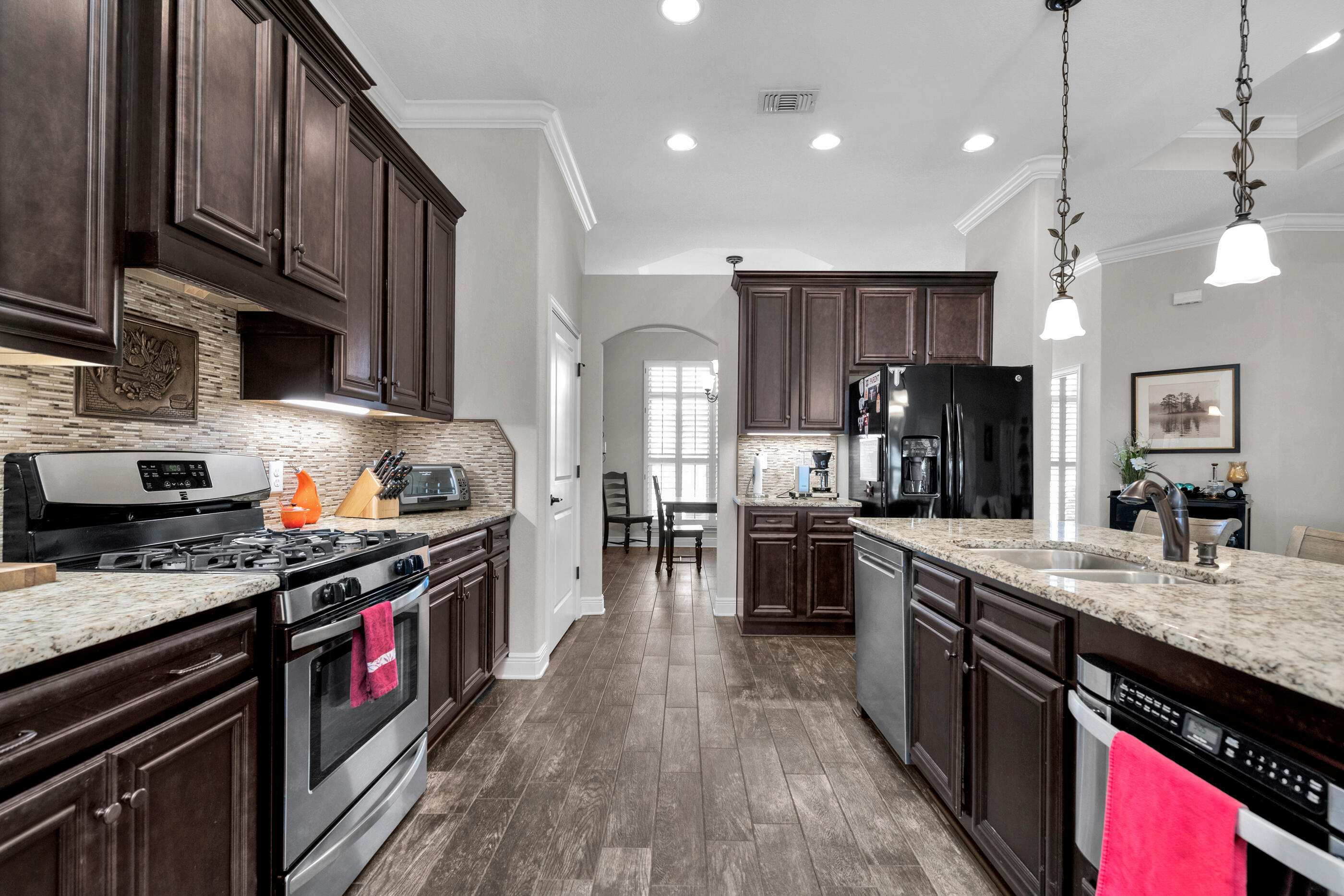 WHISPERING PINES - Residential