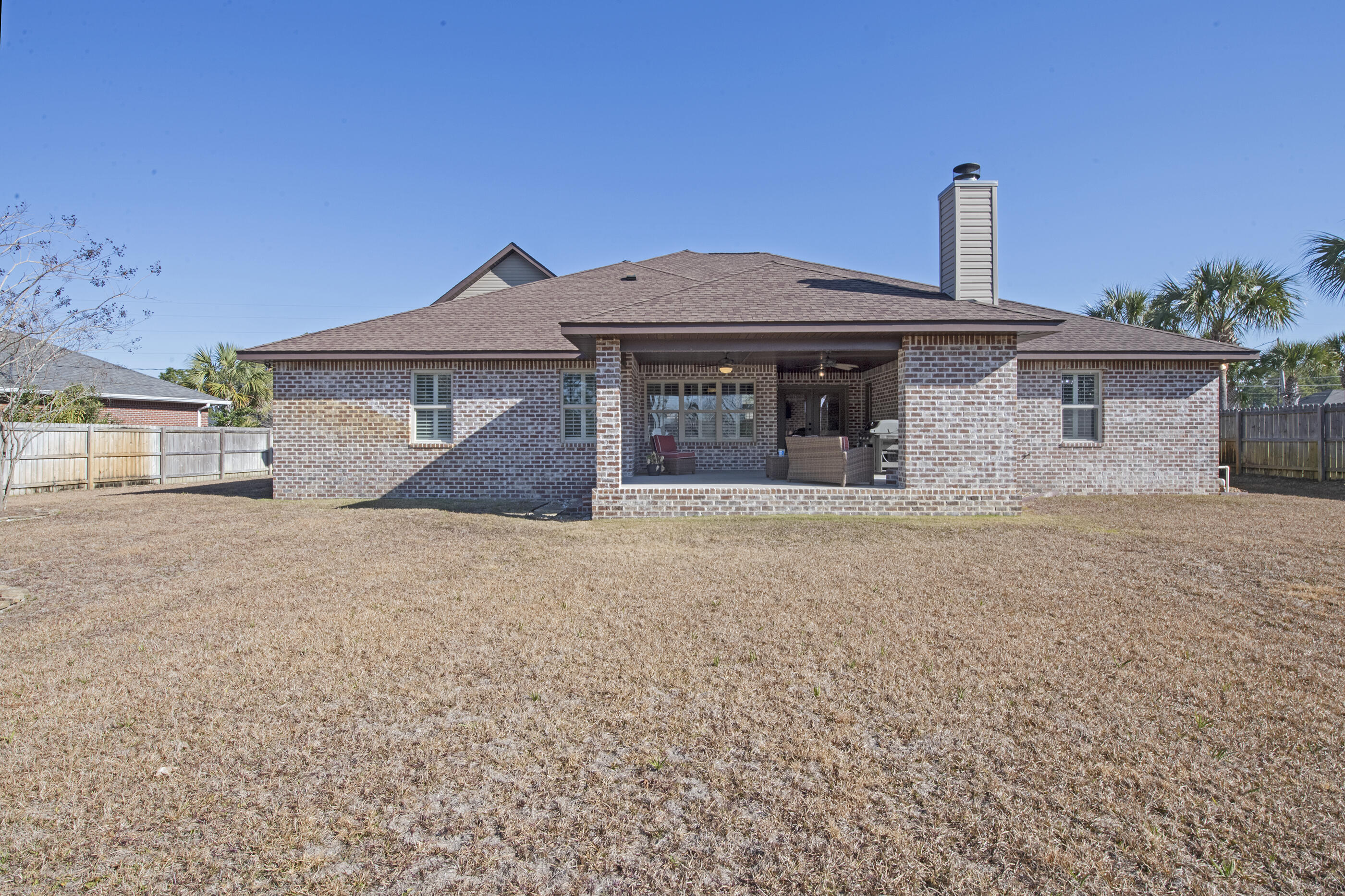 WHISPERING PINES - Residential