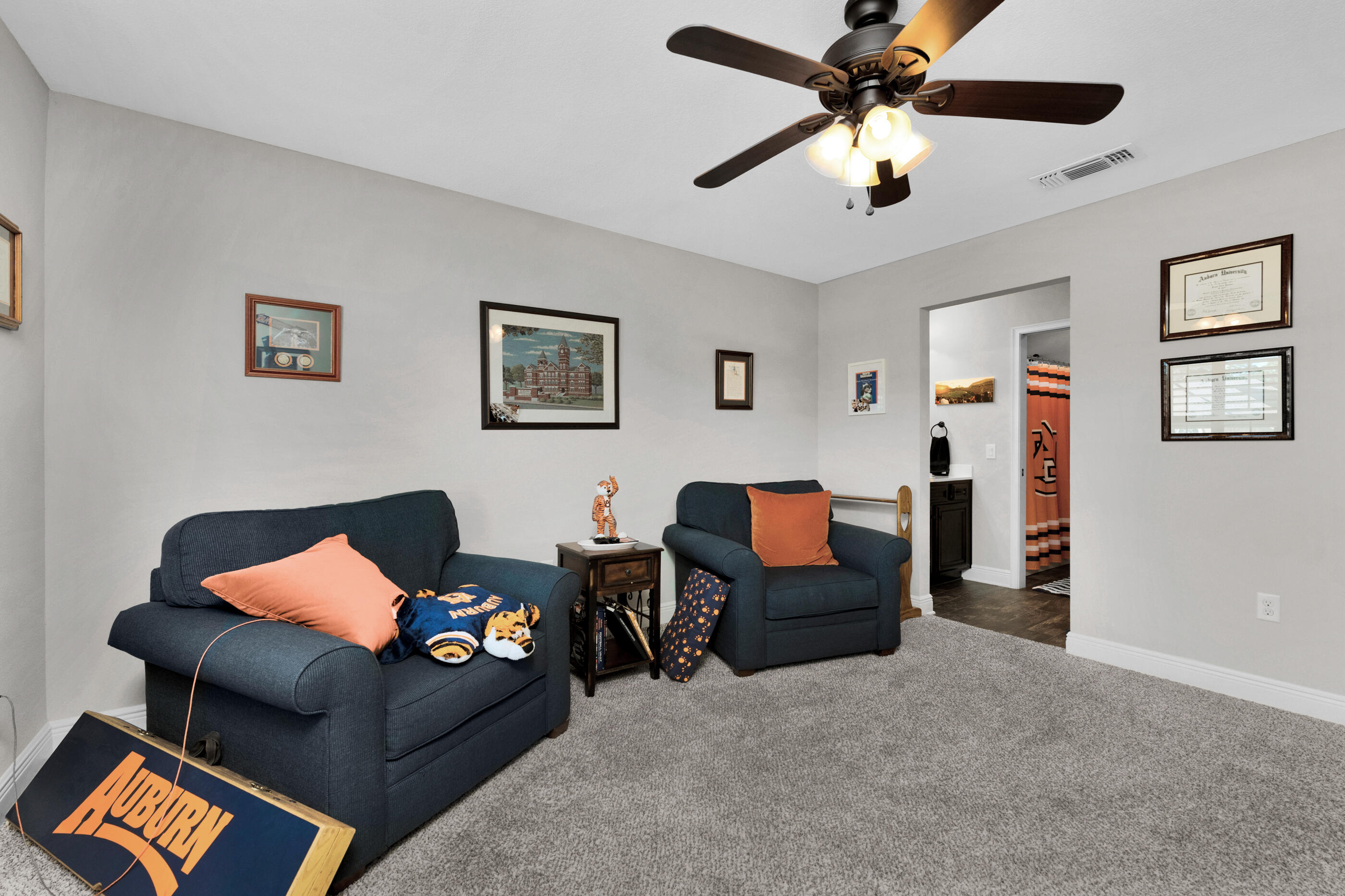 WHISPERING PINES - Residential