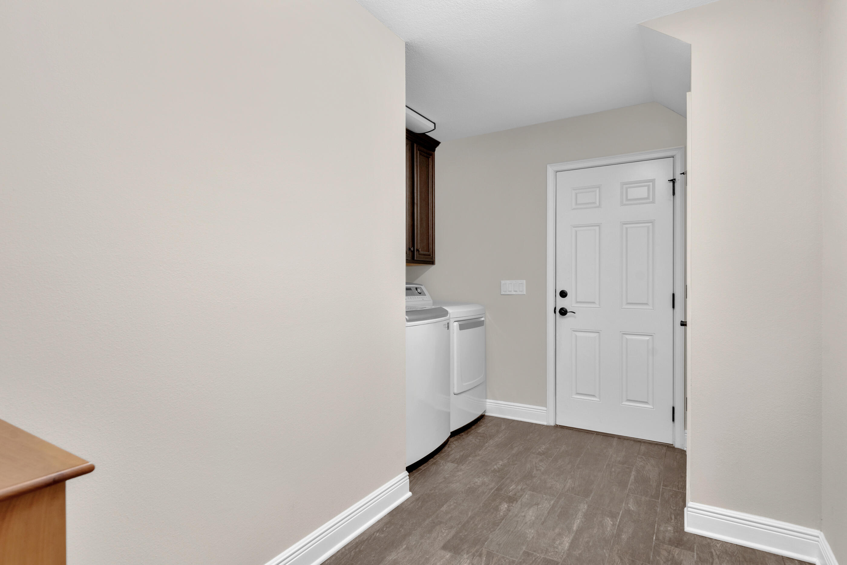 WHISPERING PINES - Residential