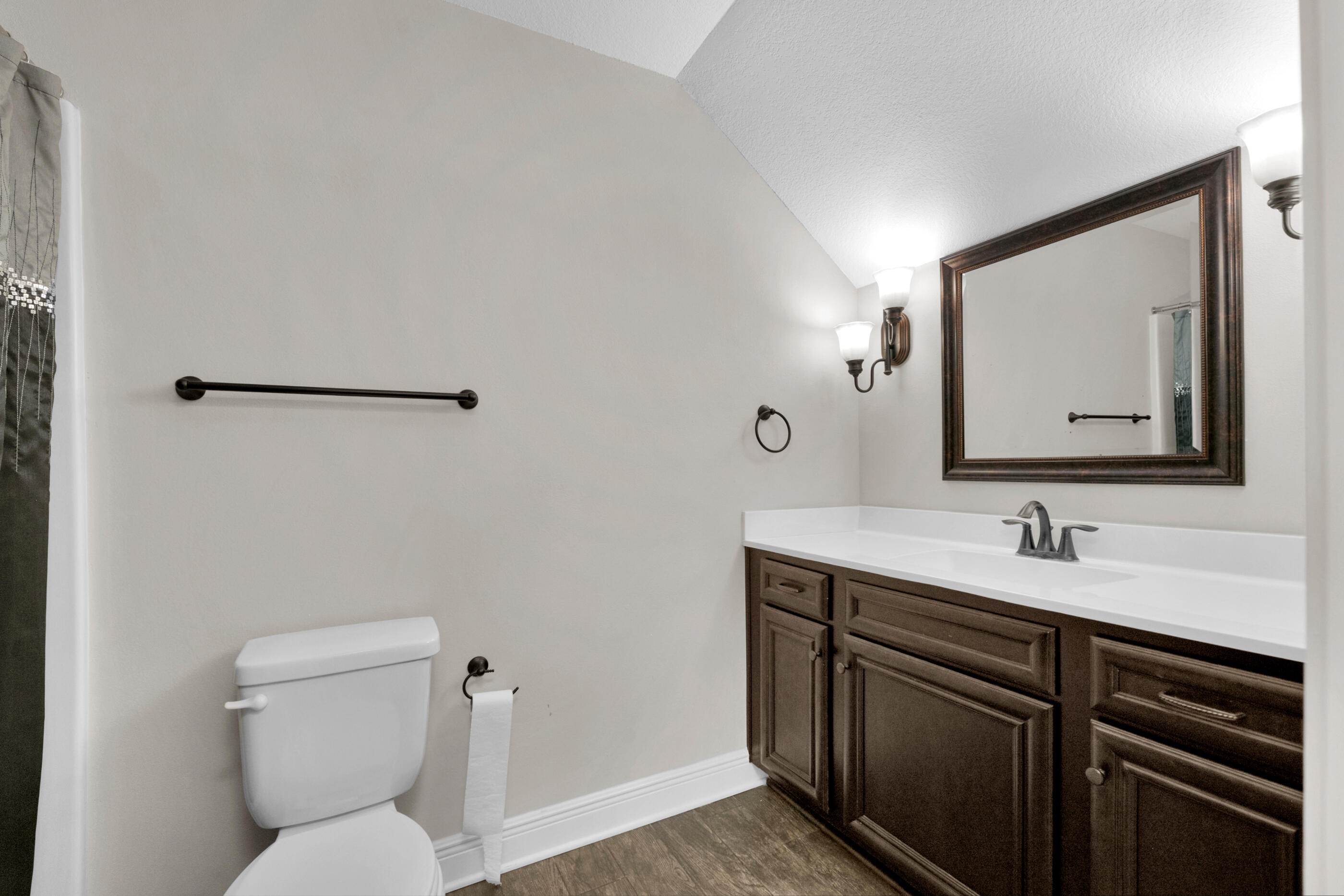 WHISPERING PINES - Residential