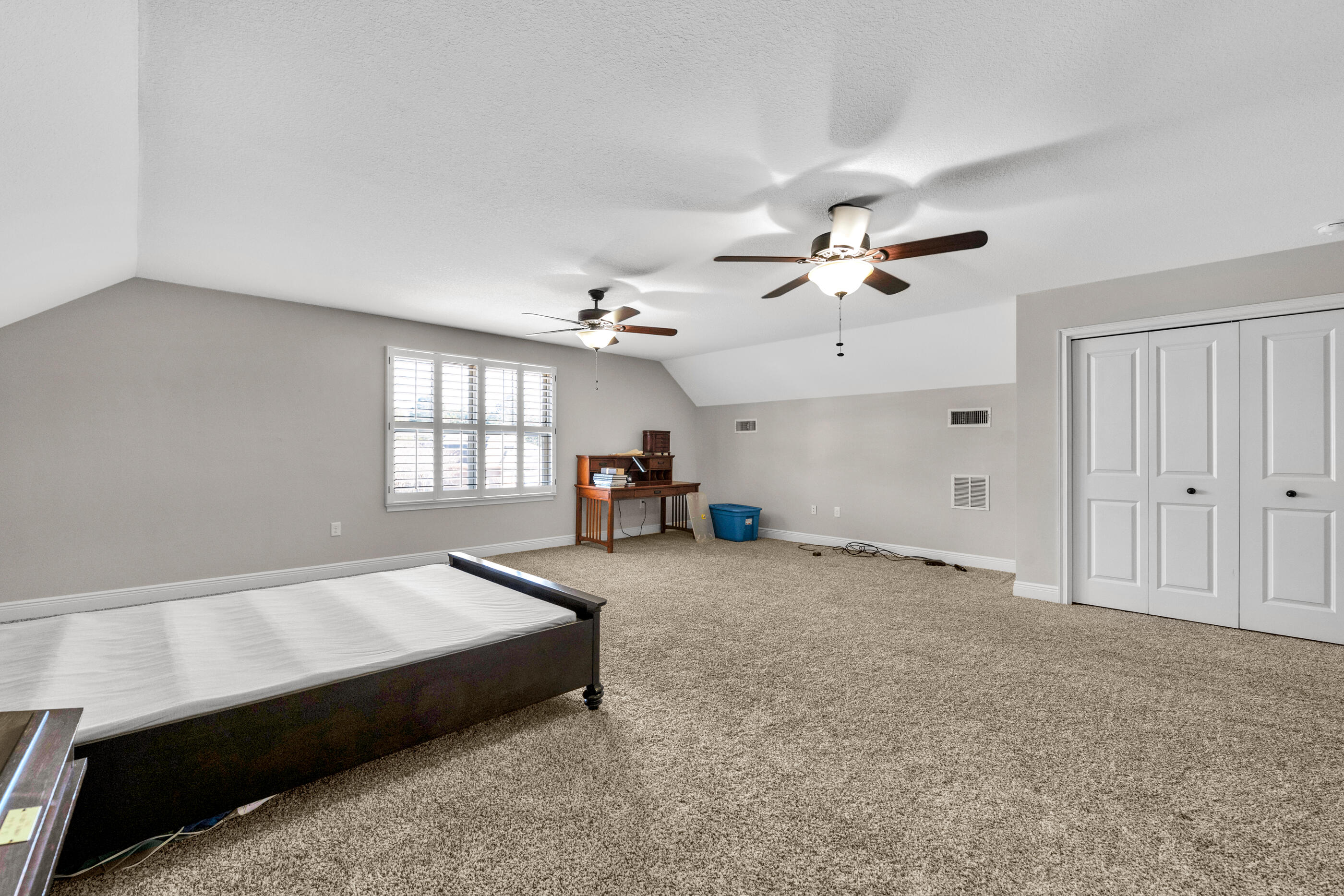 WHISPERING PINES - Residential