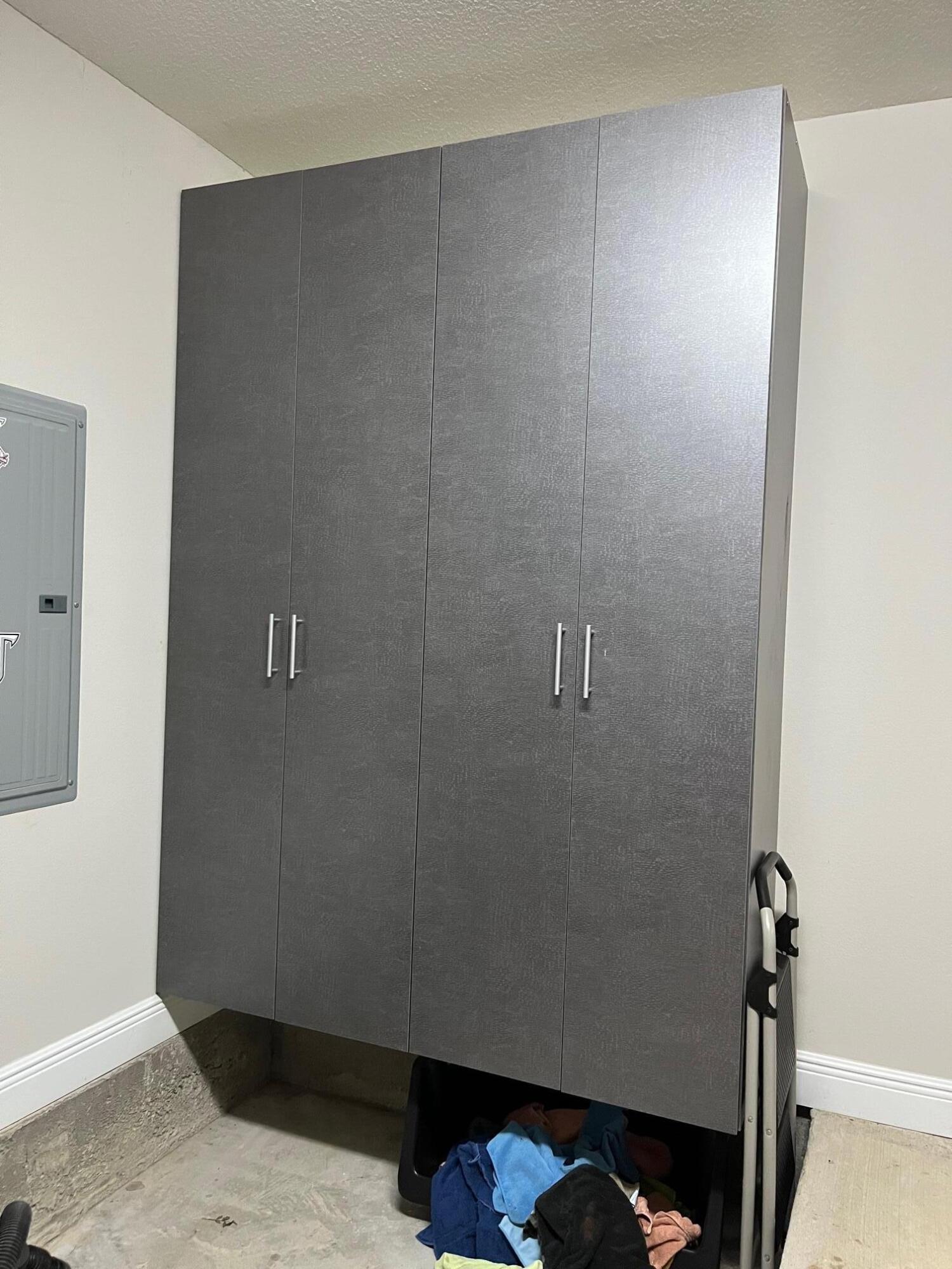 WHISPERING PINES - Residential